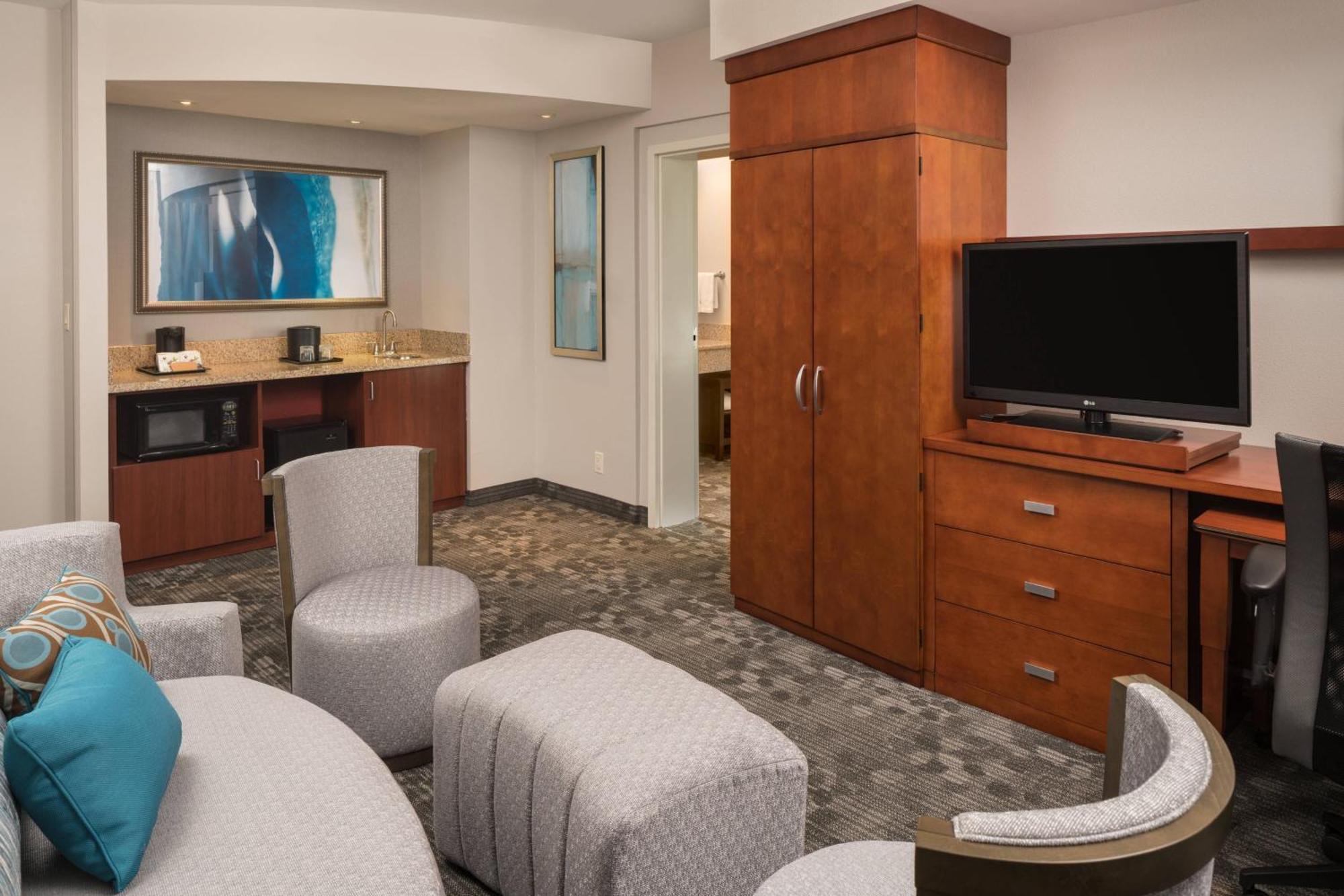 One-Bedroom King Suite Sofa Bed