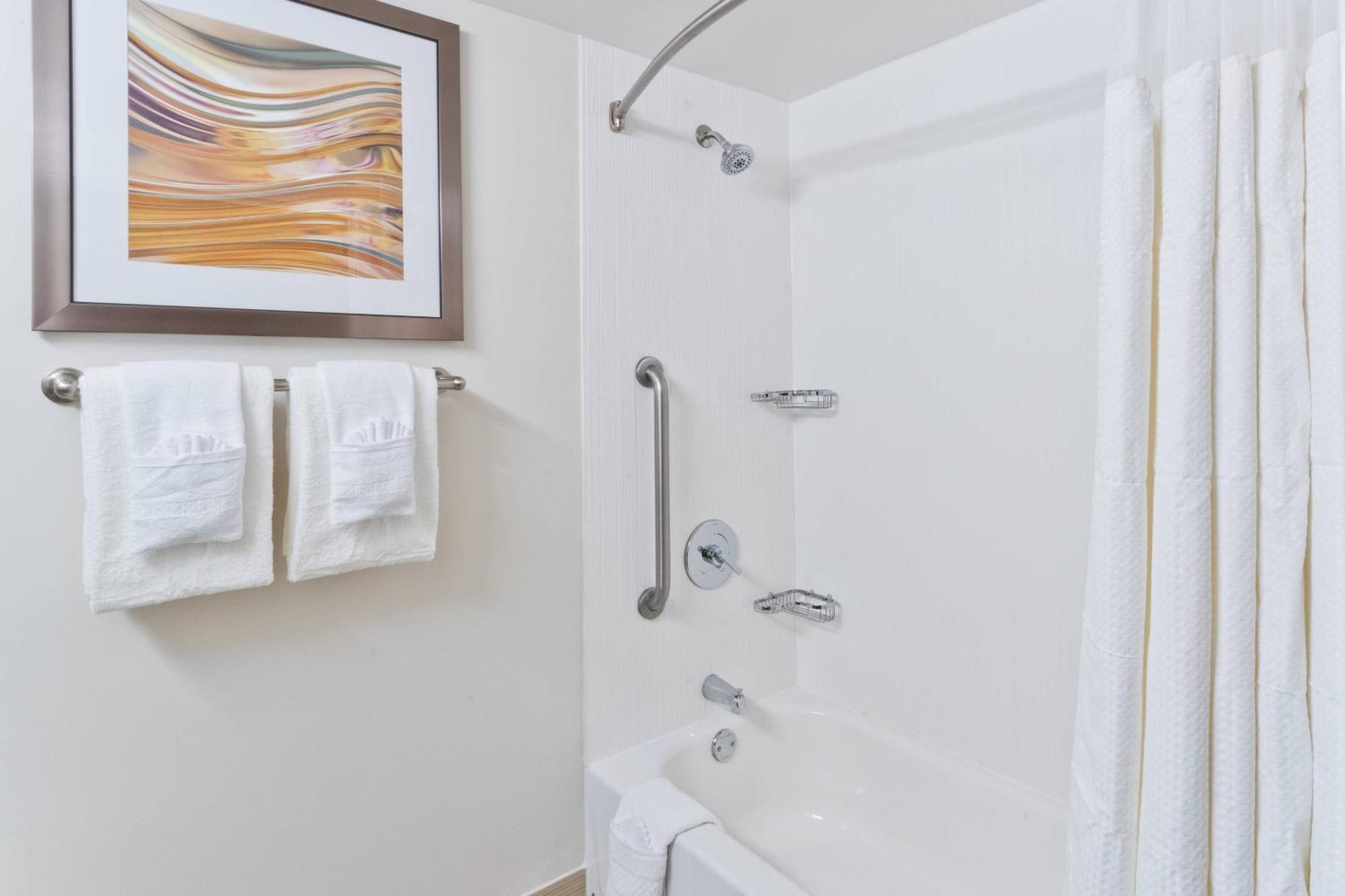 Double Room with Two Double Beds and Bathtub - Mobility Access/Hearing Accessible