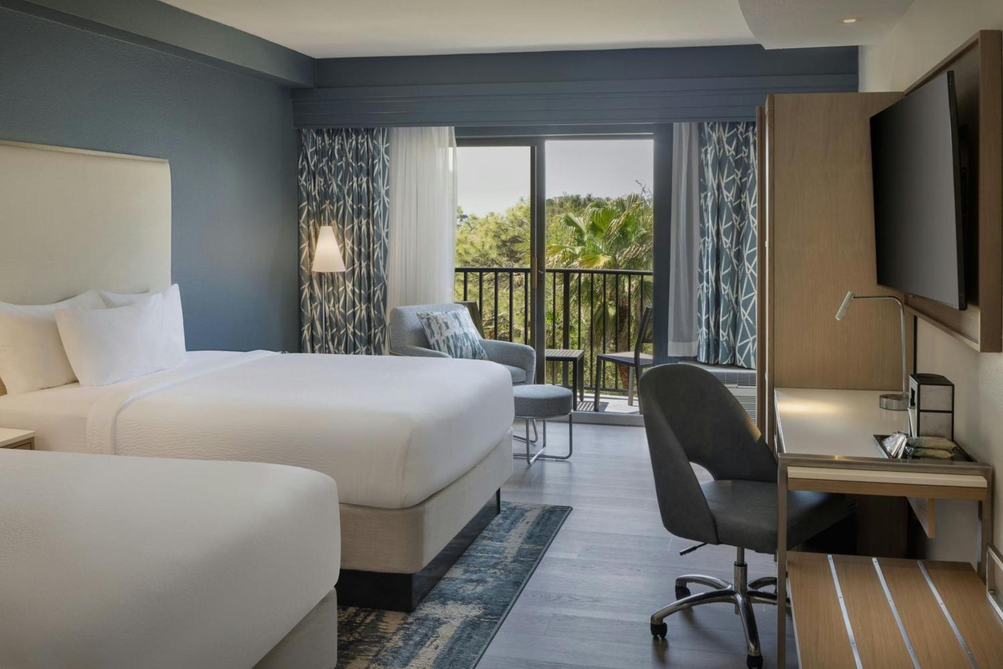 Guest room, 2 Queen, Balcony
