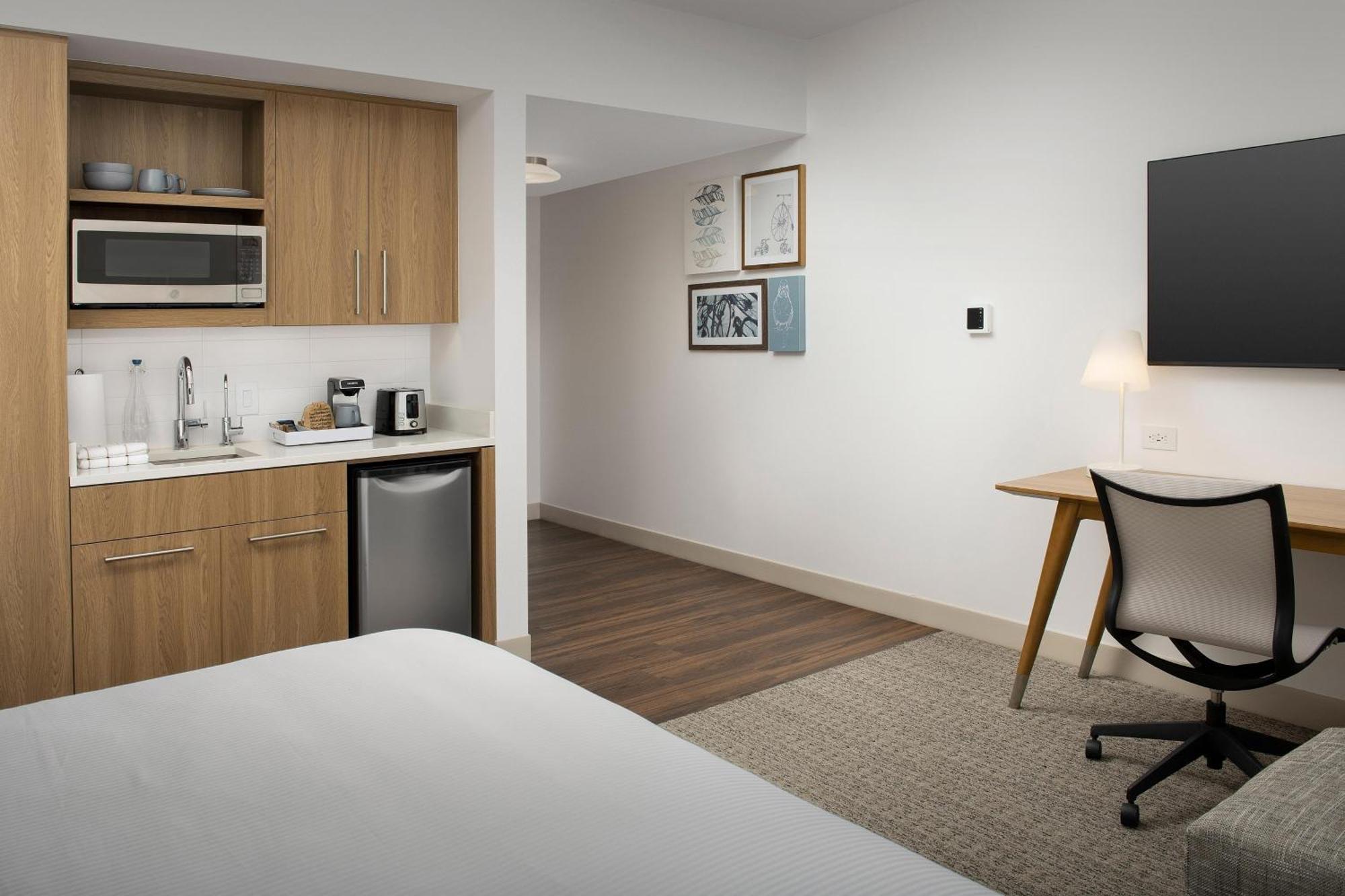 King Guest Room City View
