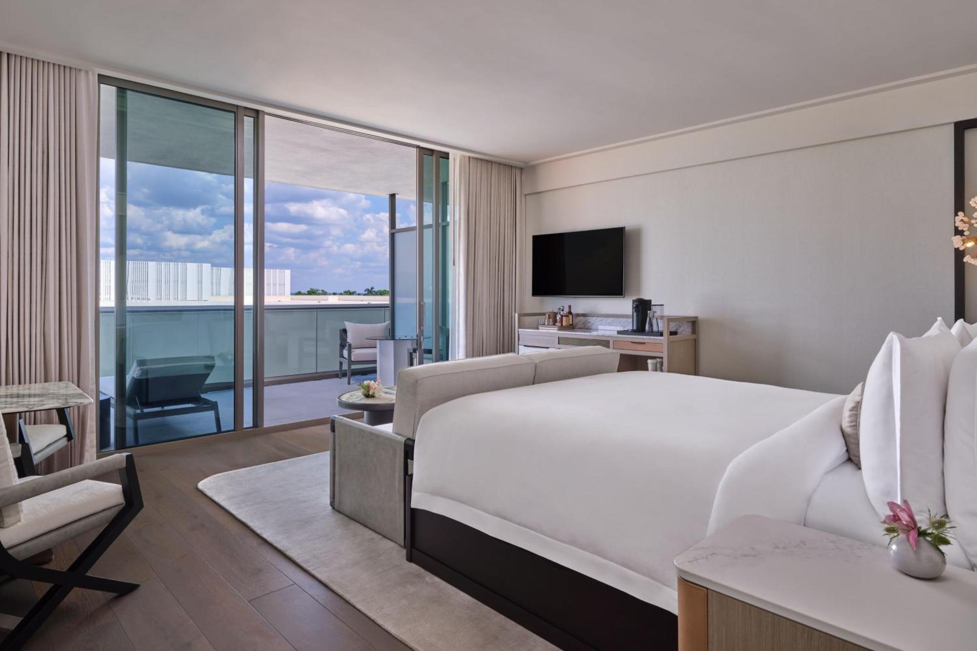 Superior King Room - No View,1635355803:JPEG