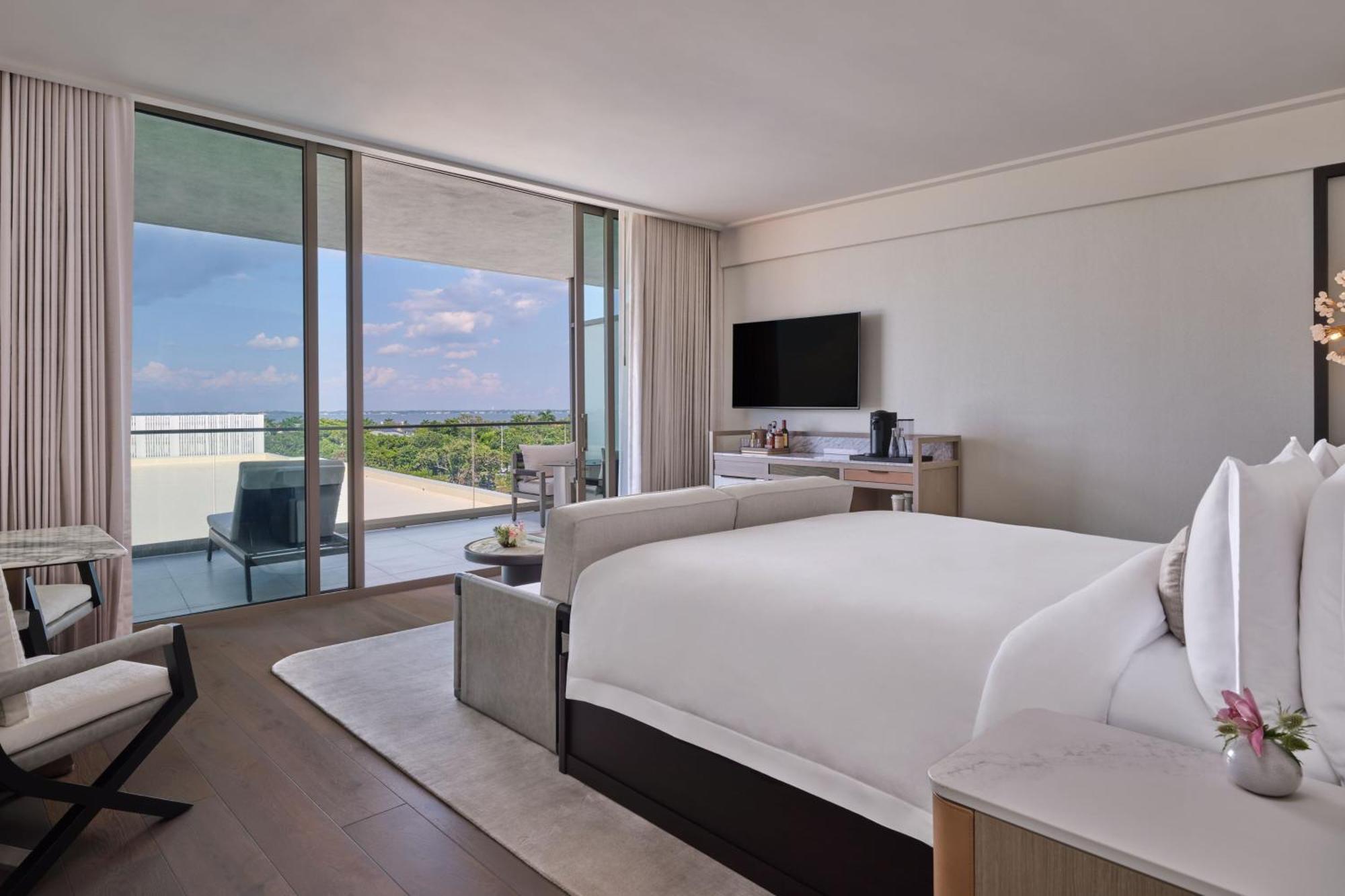 Superior King Room - Partial Bay View,1635355803:JPEG