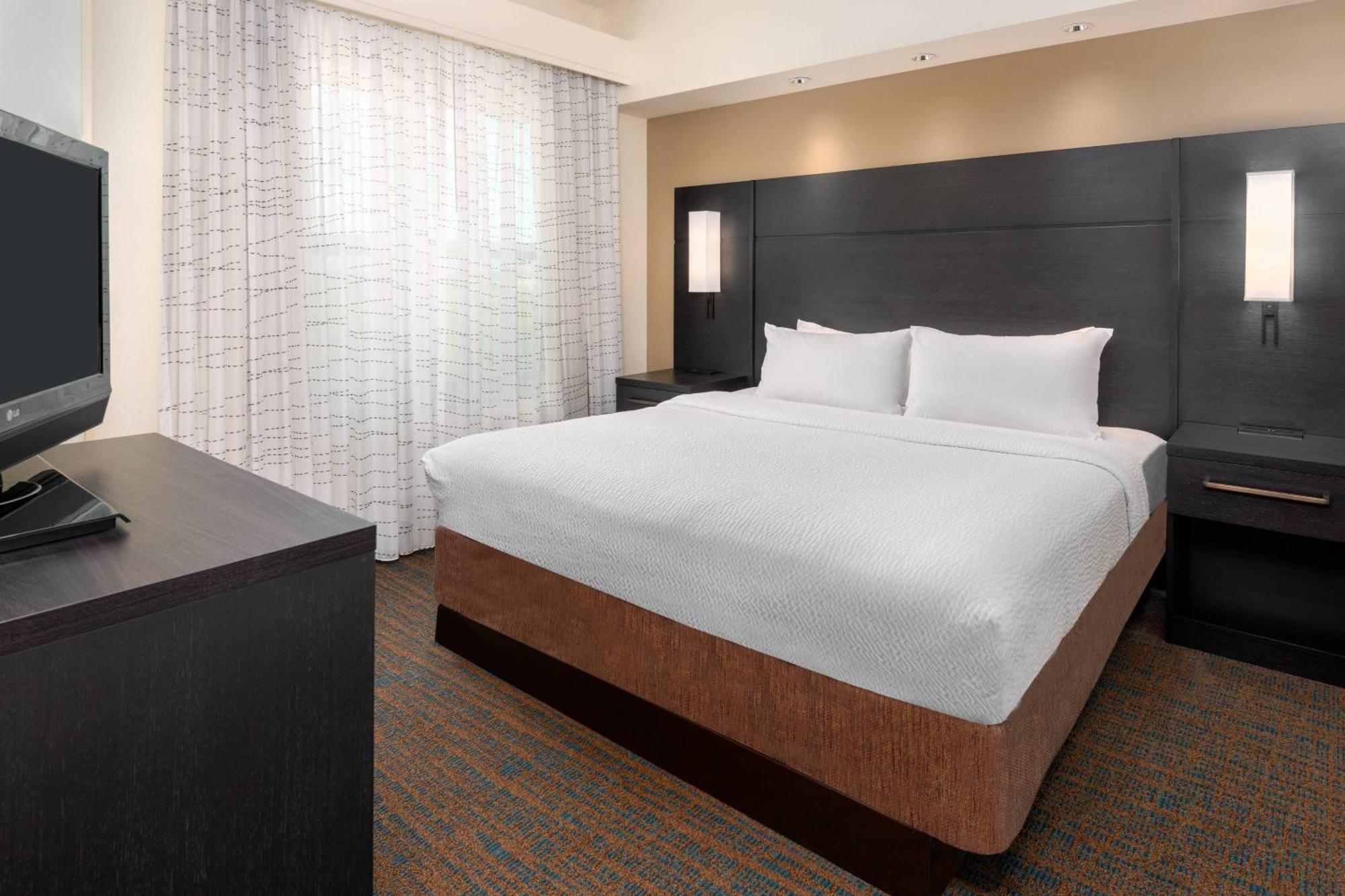 One-Bedroom King Suite Sofa Bed