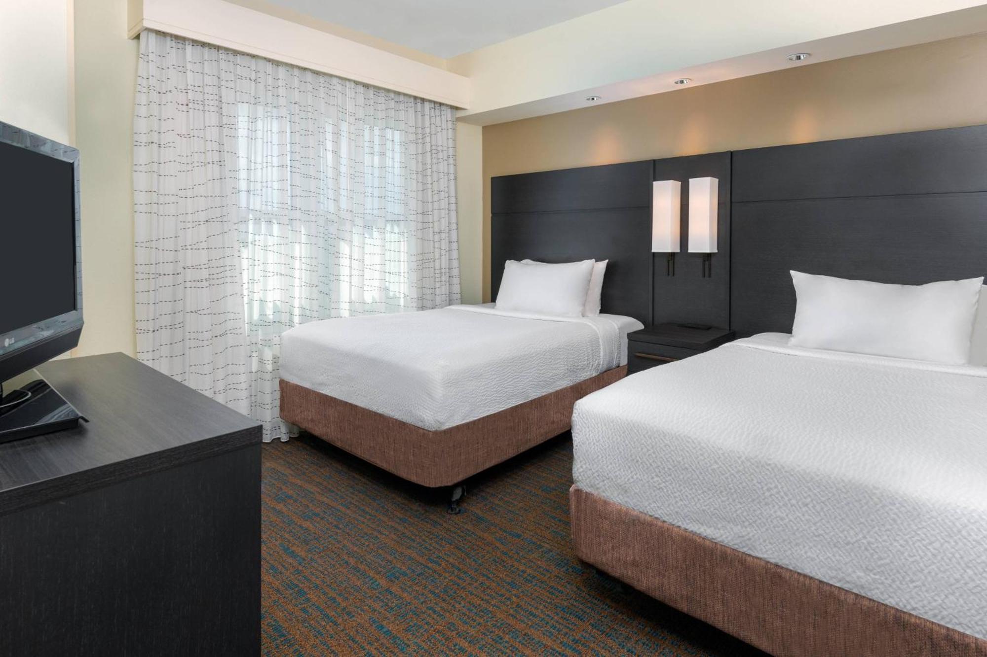 1 Bedroom 2 room Suite 2 Double Sofa bed Corner room