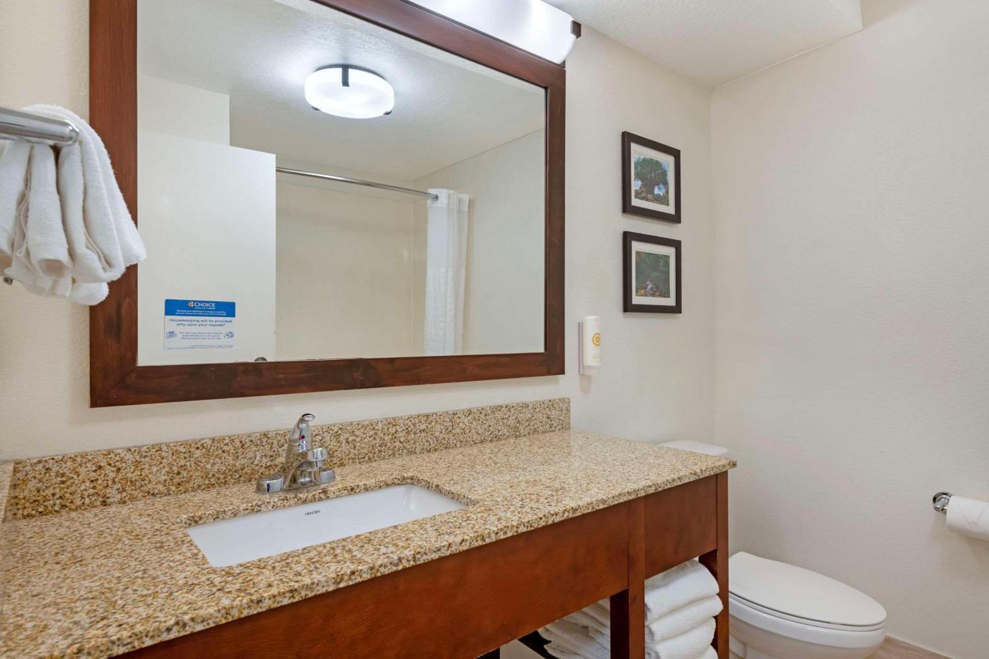 Deluxe Suite Two Double Beds Non-Smoking