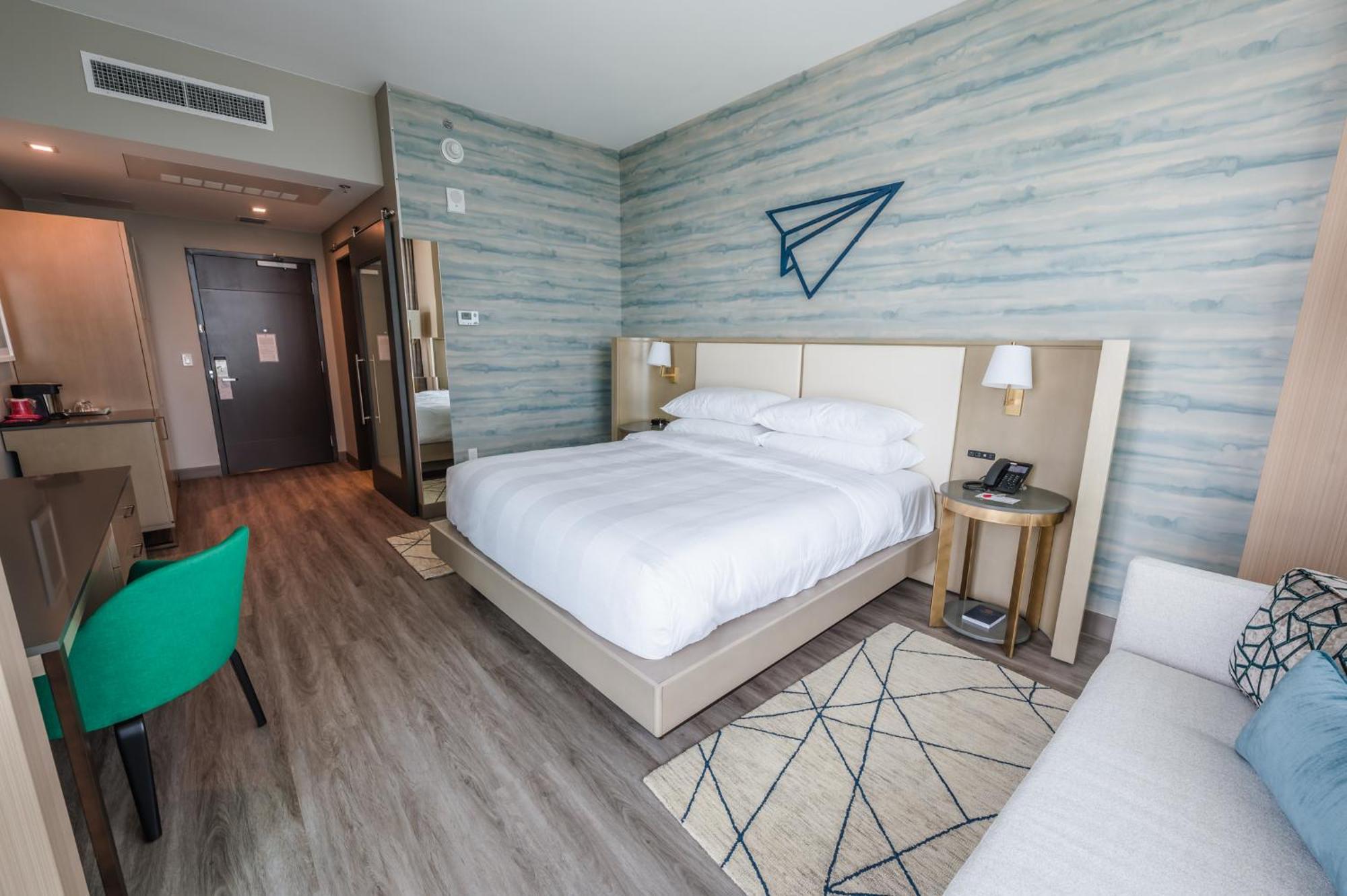 Standard King Room