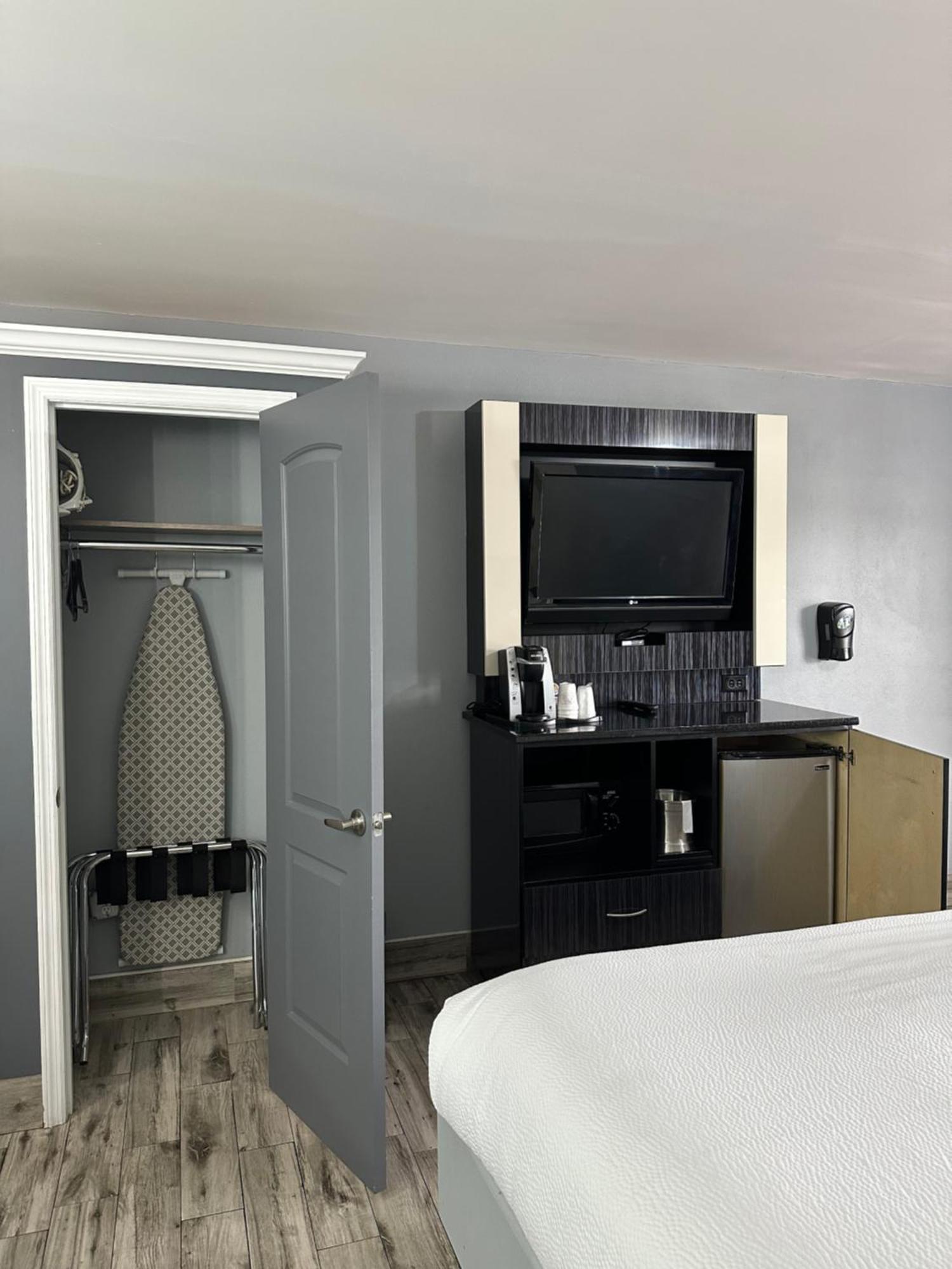 Standard Triple Room Sea View