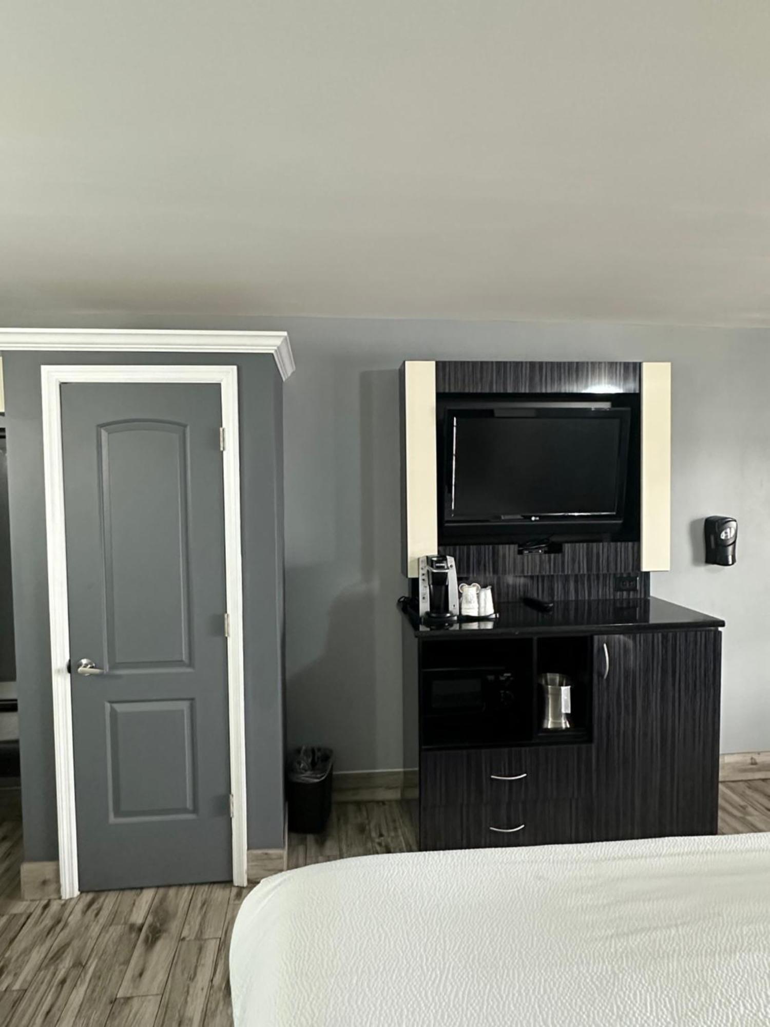 Standard Triple Room Sea View