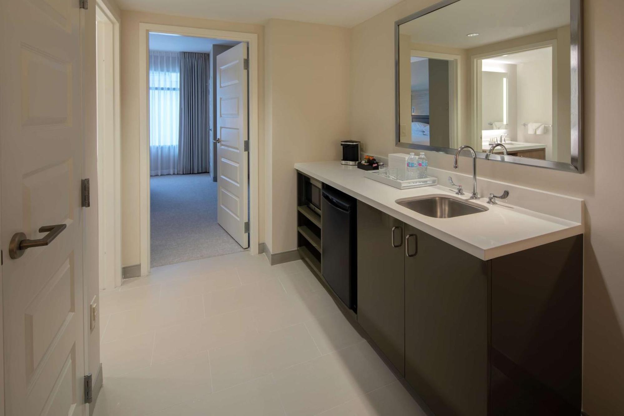 Two-Room King Suite Hearing Access