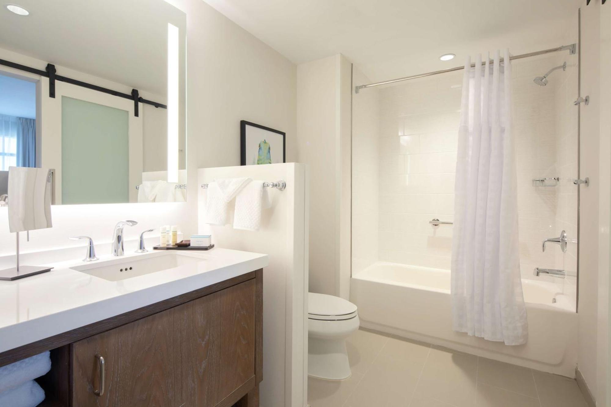 Two-Room King Suite Hearing Access
