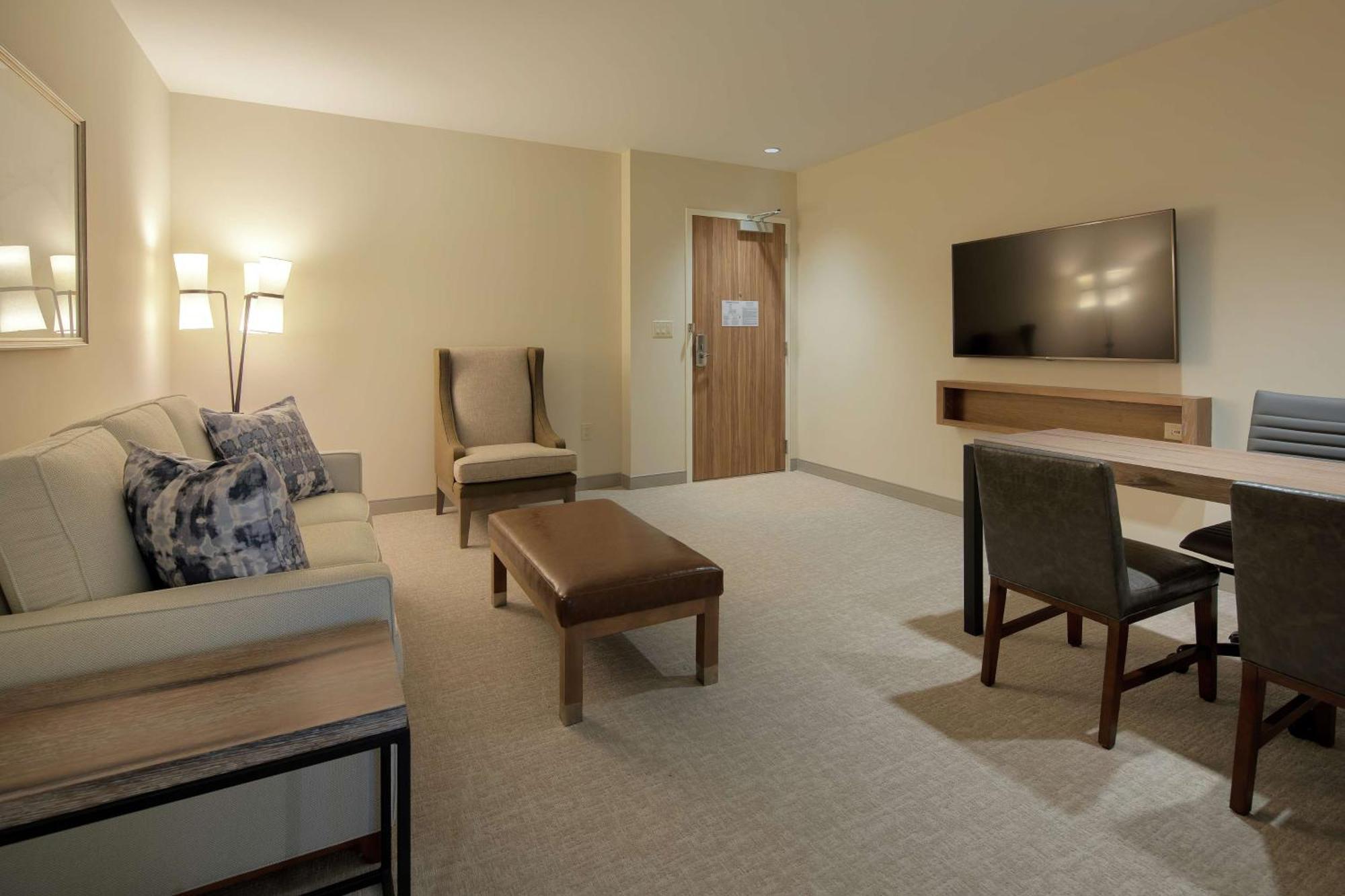 Two-Room King Suite Hearing Access