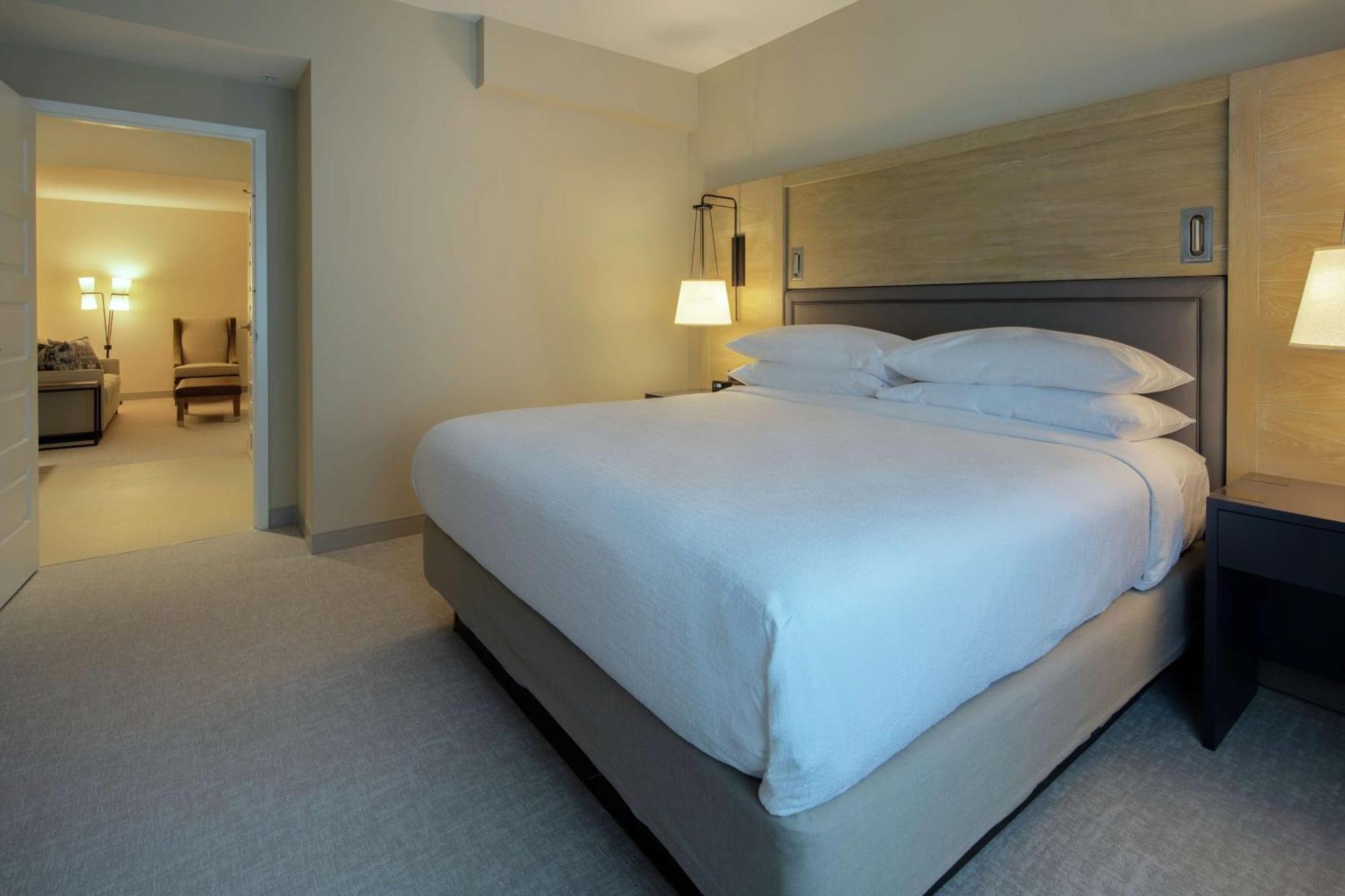 Two-Room King Suite Hearing Access