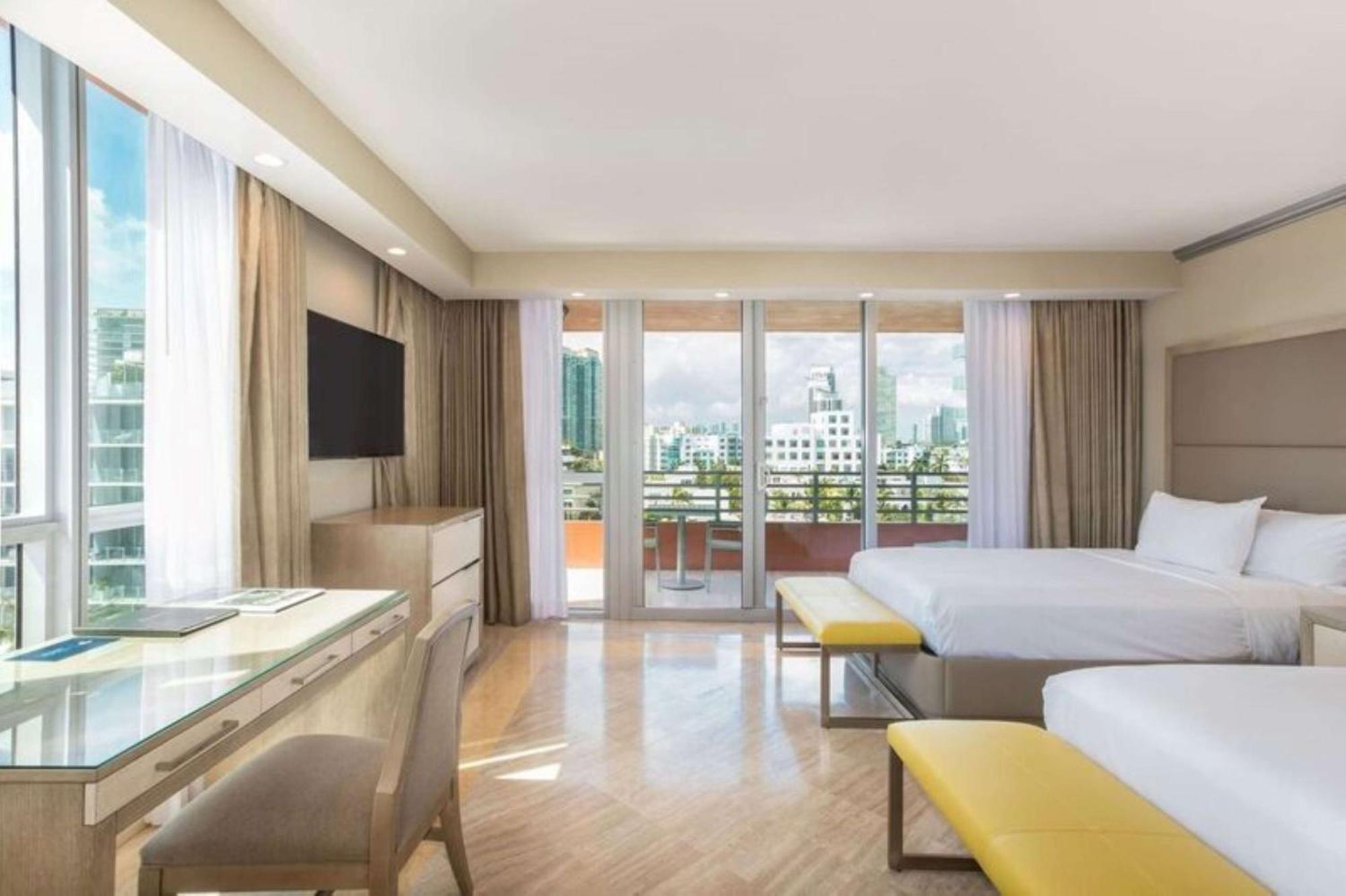 Deluxe Double Corner Studio City View