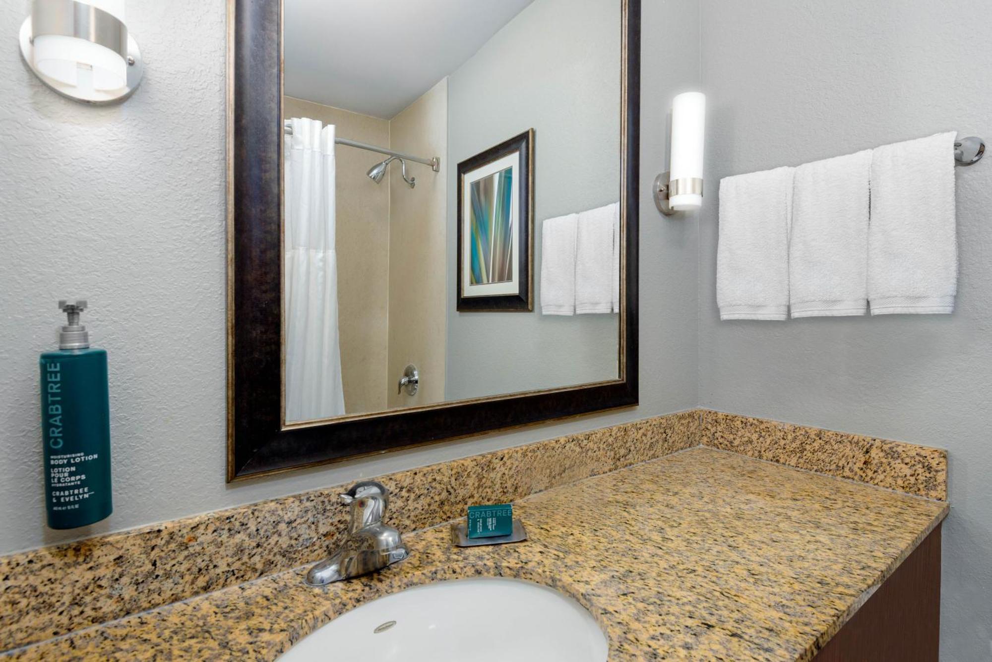Junior King Suite