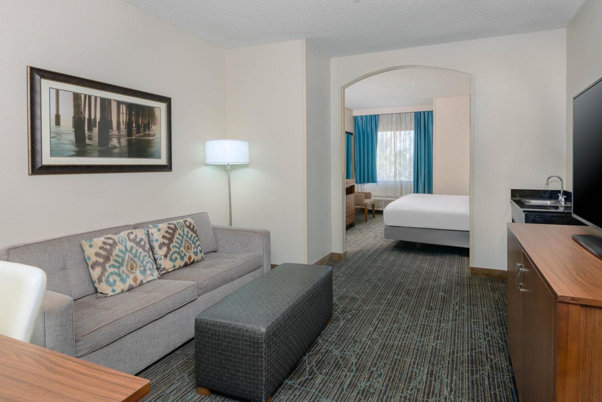 Junior King Suite