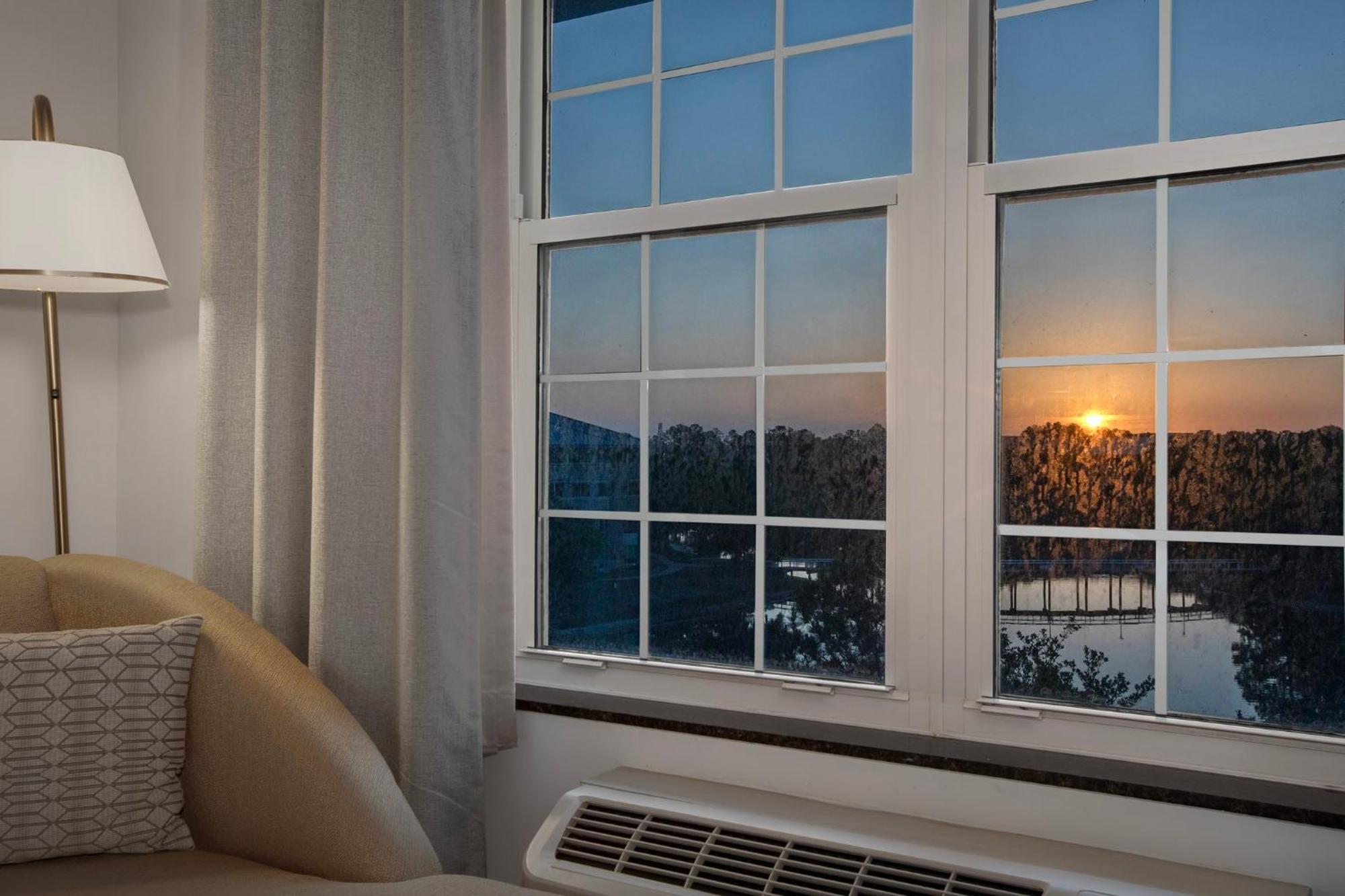 Double Room Two Double Beds Lake View