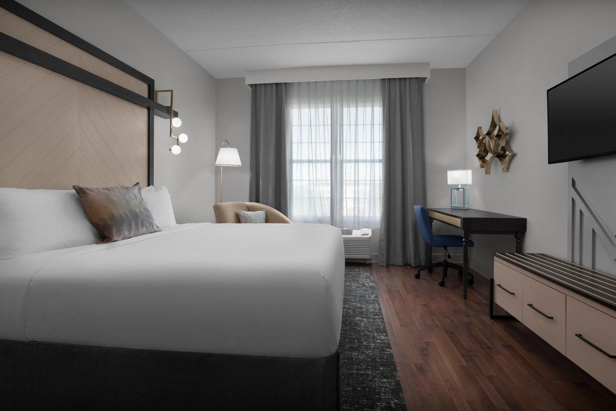 Standard King Room
