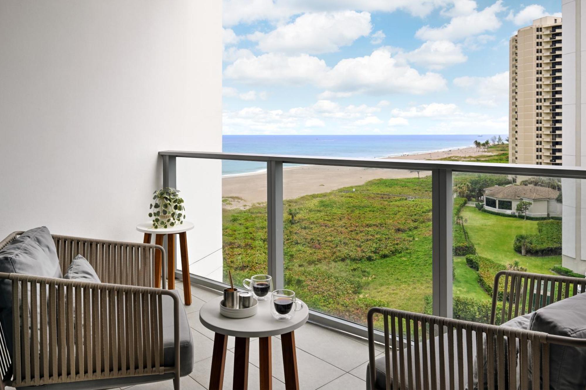 Deluxe Ocean View Accessible King