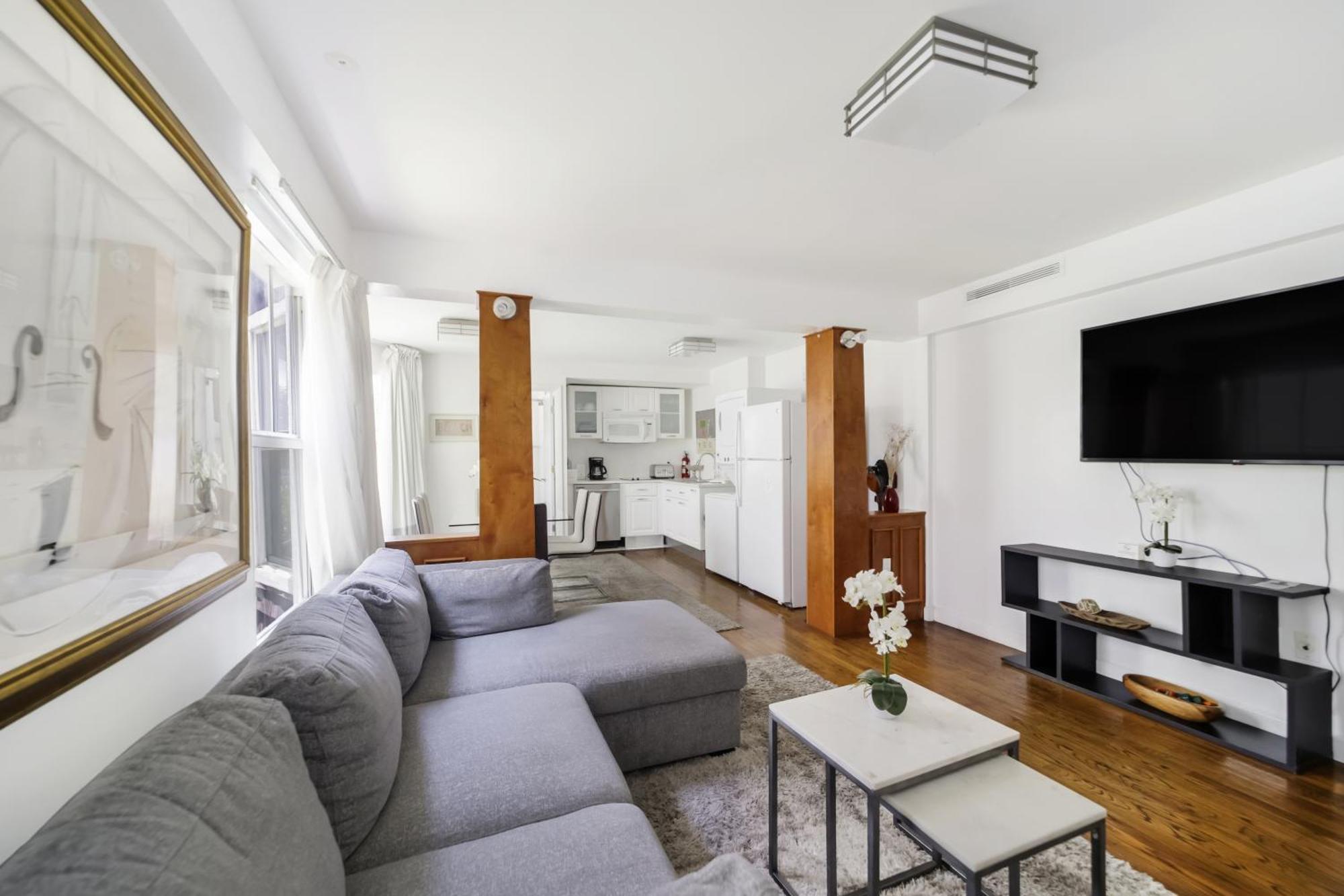 Two-Bedroom Apartment Full Kitchen Self Check
