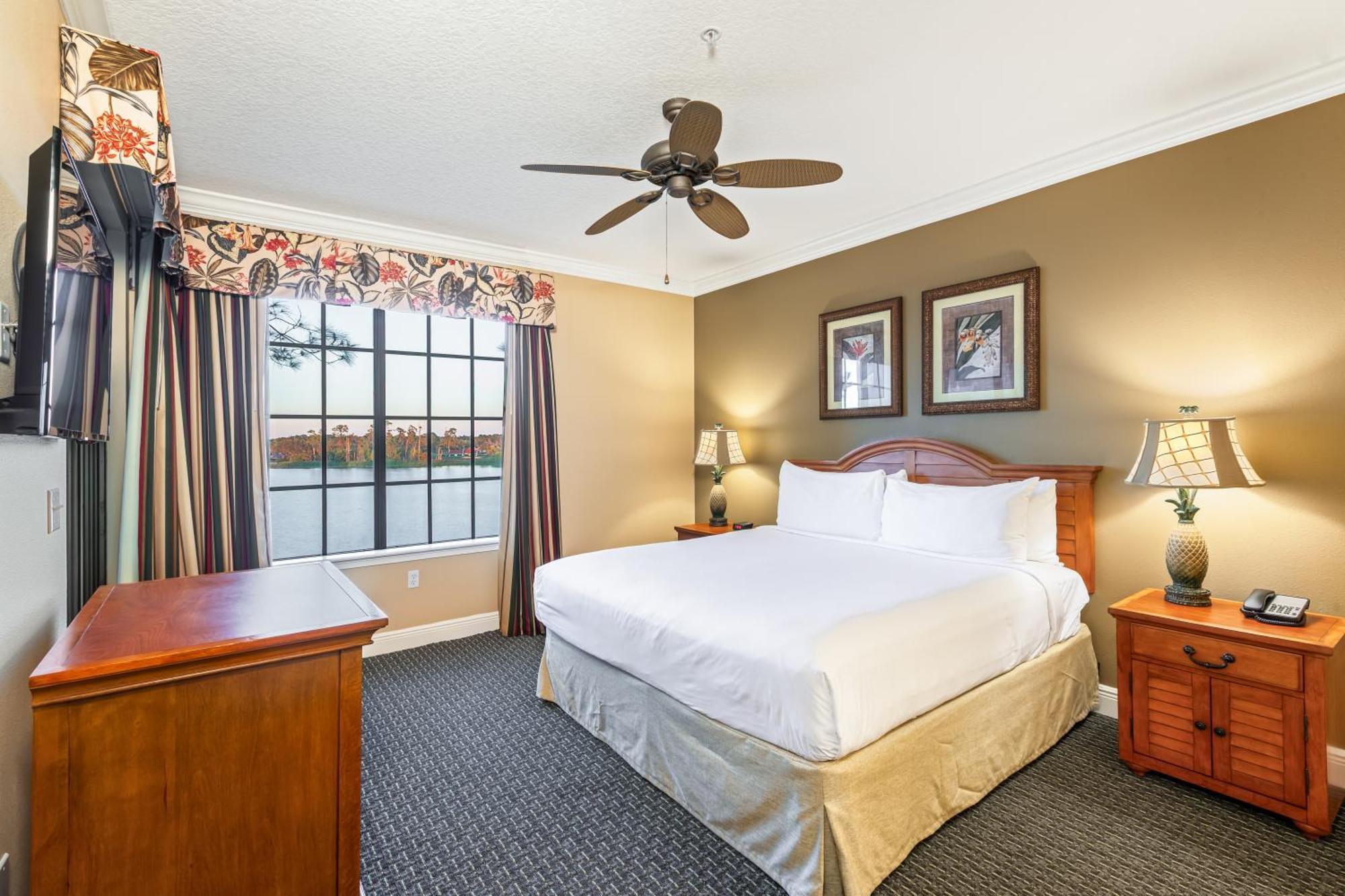 Three-Bedroom Lake View
