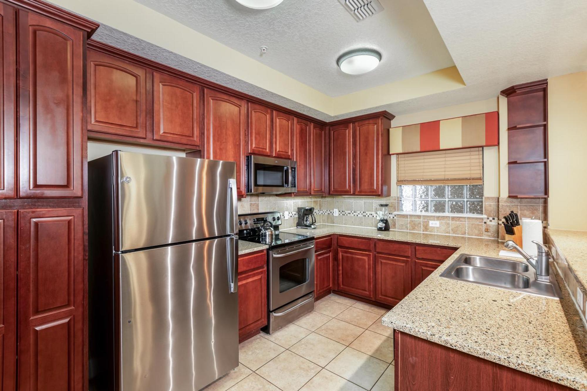 Three-Bedroom Lake View