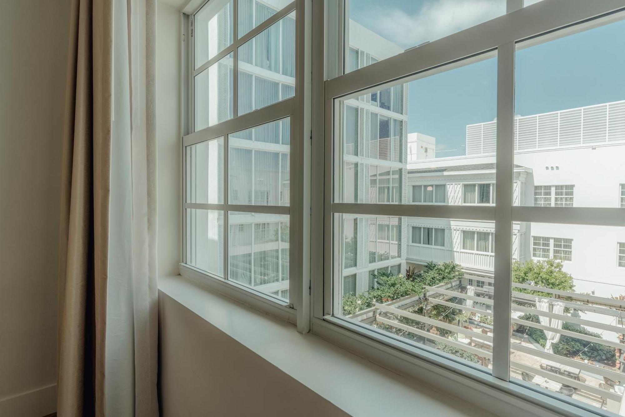 Premium Courtyard View King