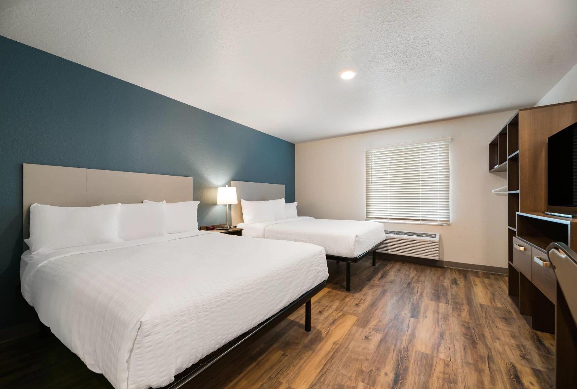 Quadruple Room with Two Queen Beds - Non Smoking