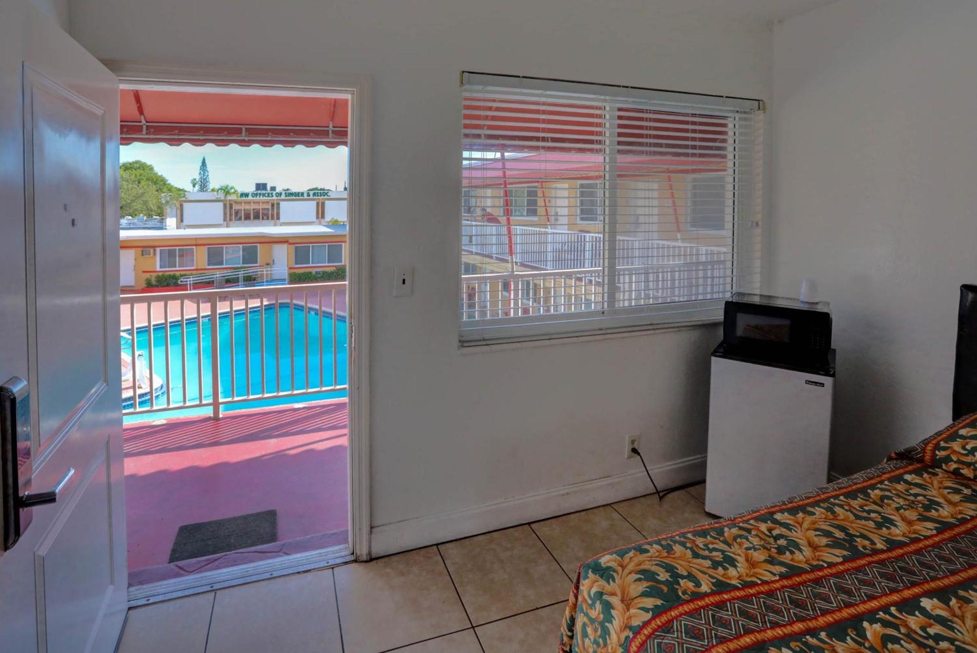 Deluxe Double Room with Two Double Beds,1682935318:JPEG
