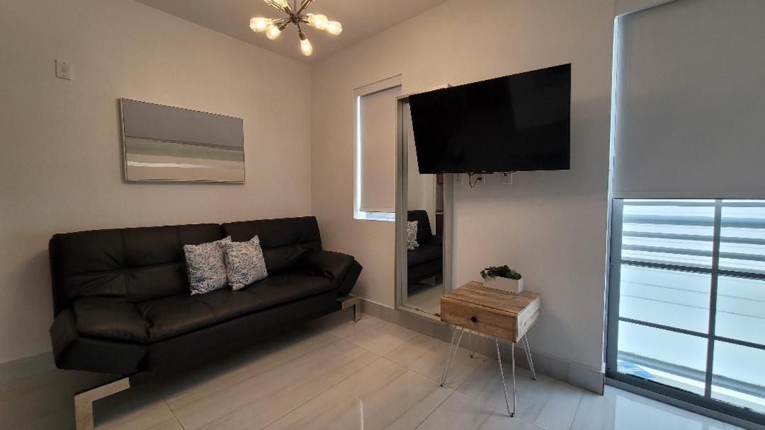 King Suite Deluxe Unit B203