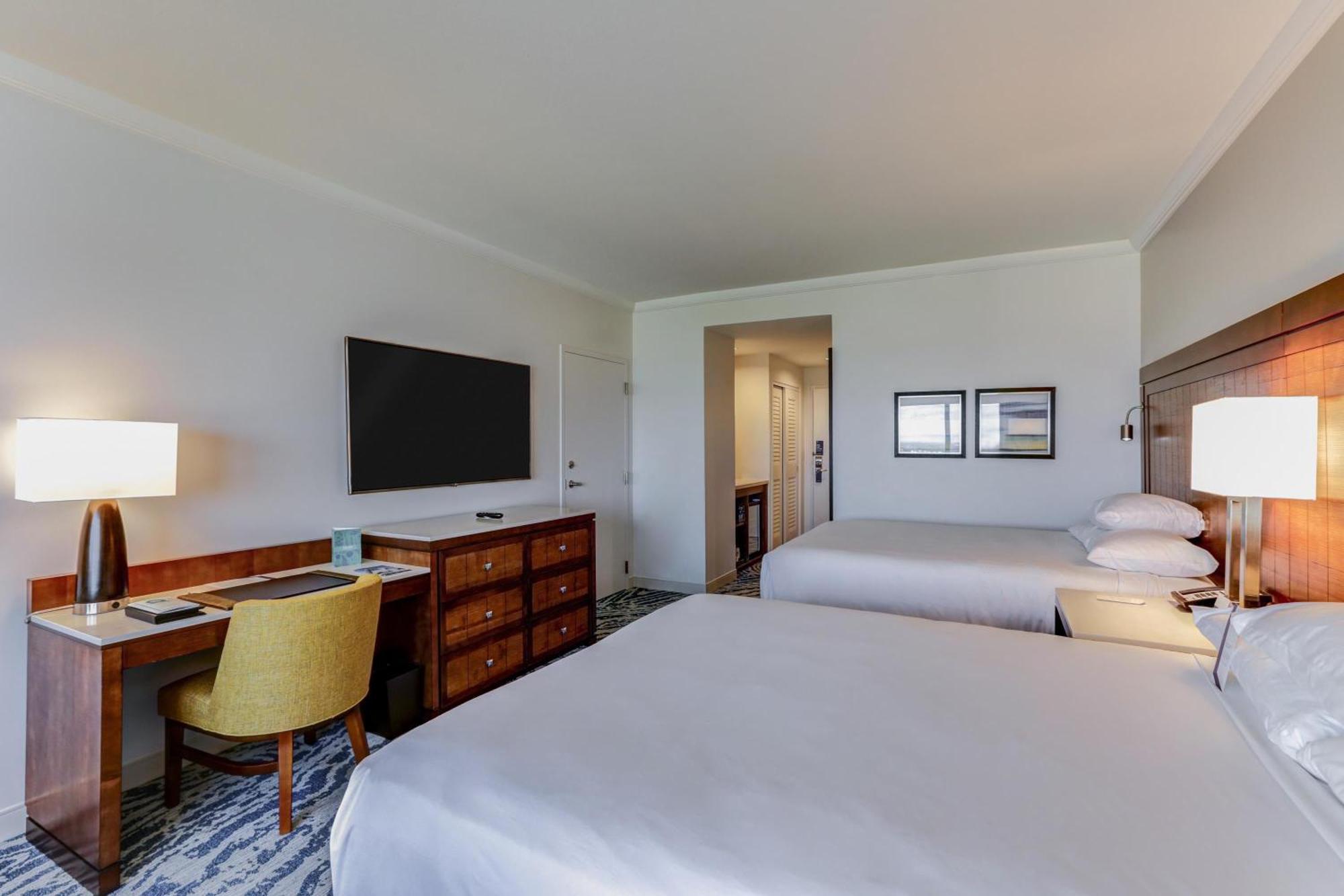 Queen Room with Two Queen Beds,1689835549:JPEG