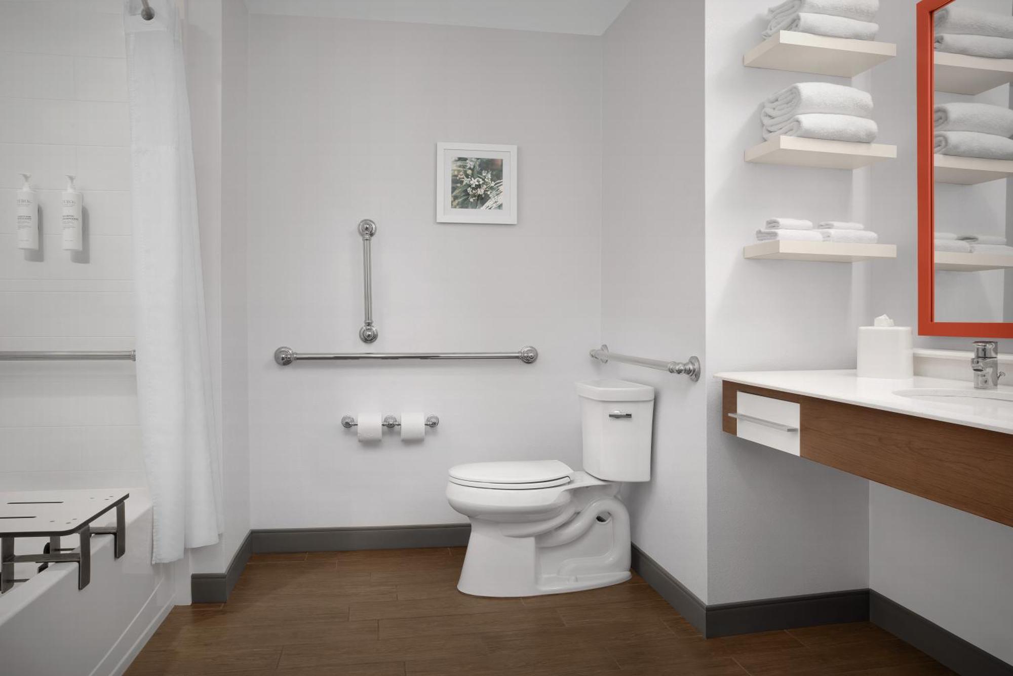 Queen Room Two Queen Beds Mobility Hearing Access or Non-Smoking