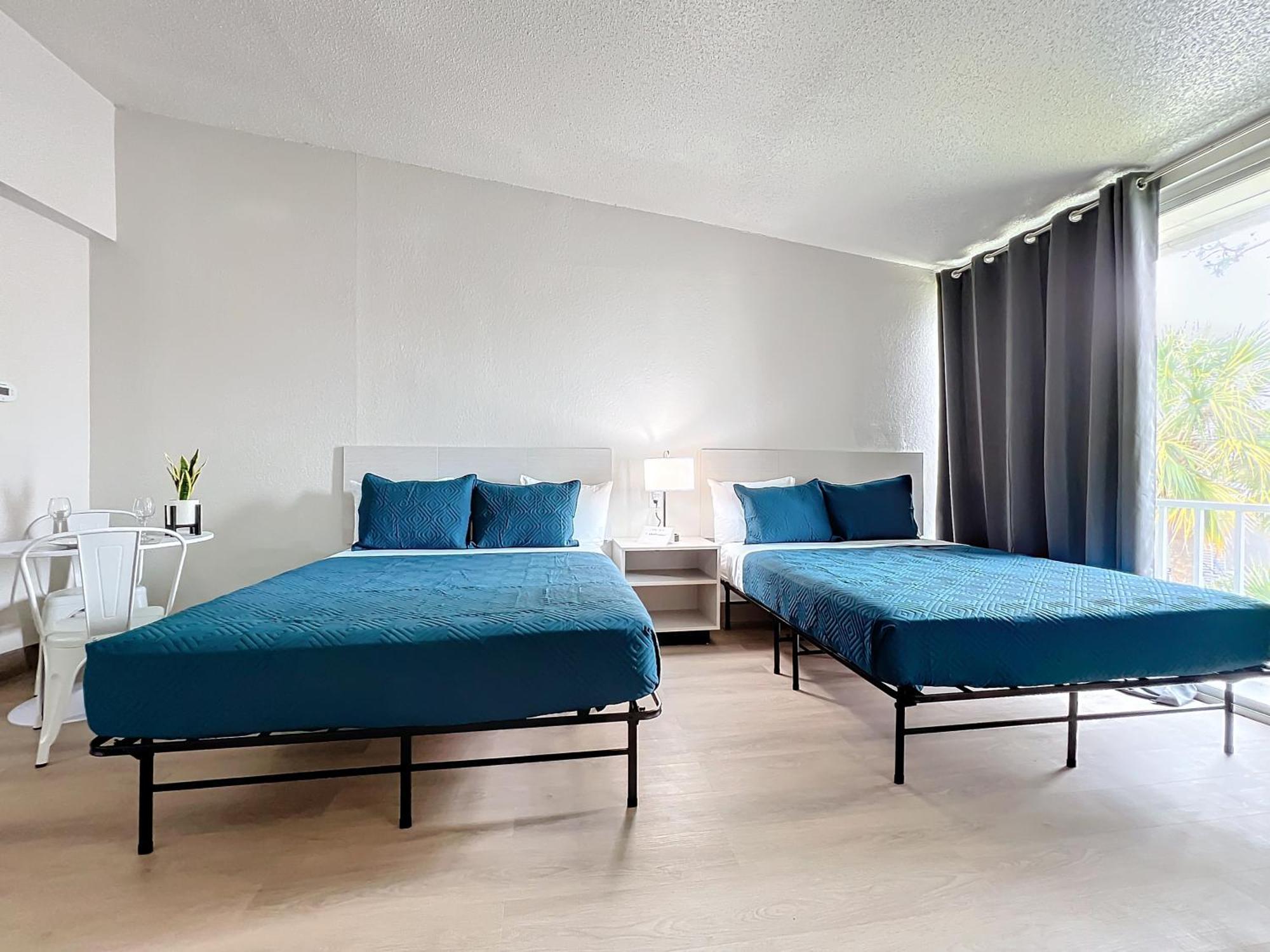 Double Room Two Double Beds Non-Smoking