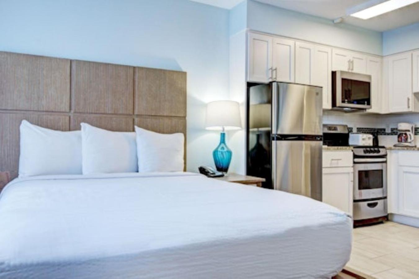 Queen Bed Studio 2 Street View