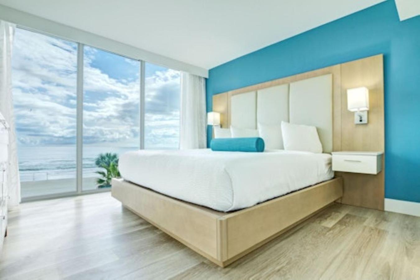 Two-Bedroom Condo - Ocean Front