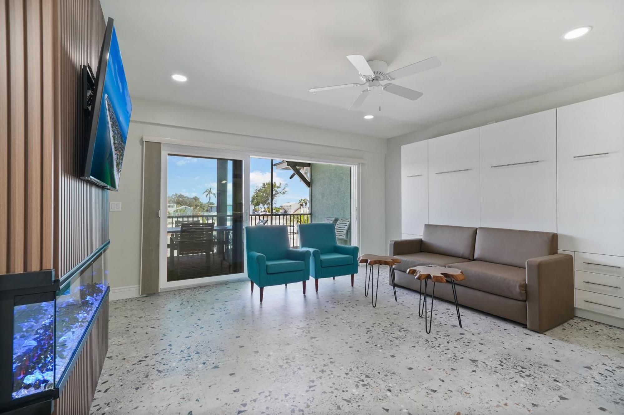 Deluxe Family Suite