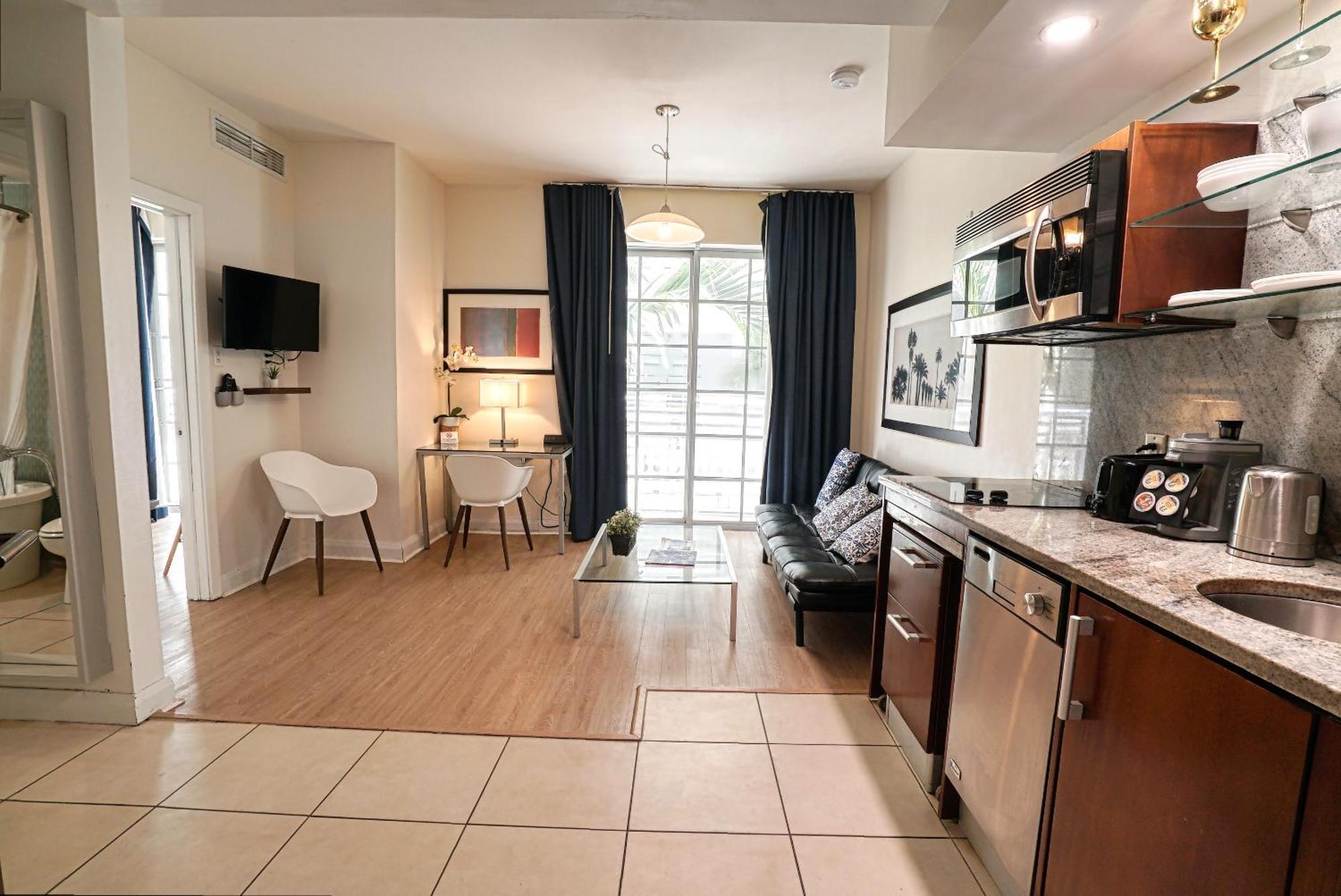 Deluxe Apartment