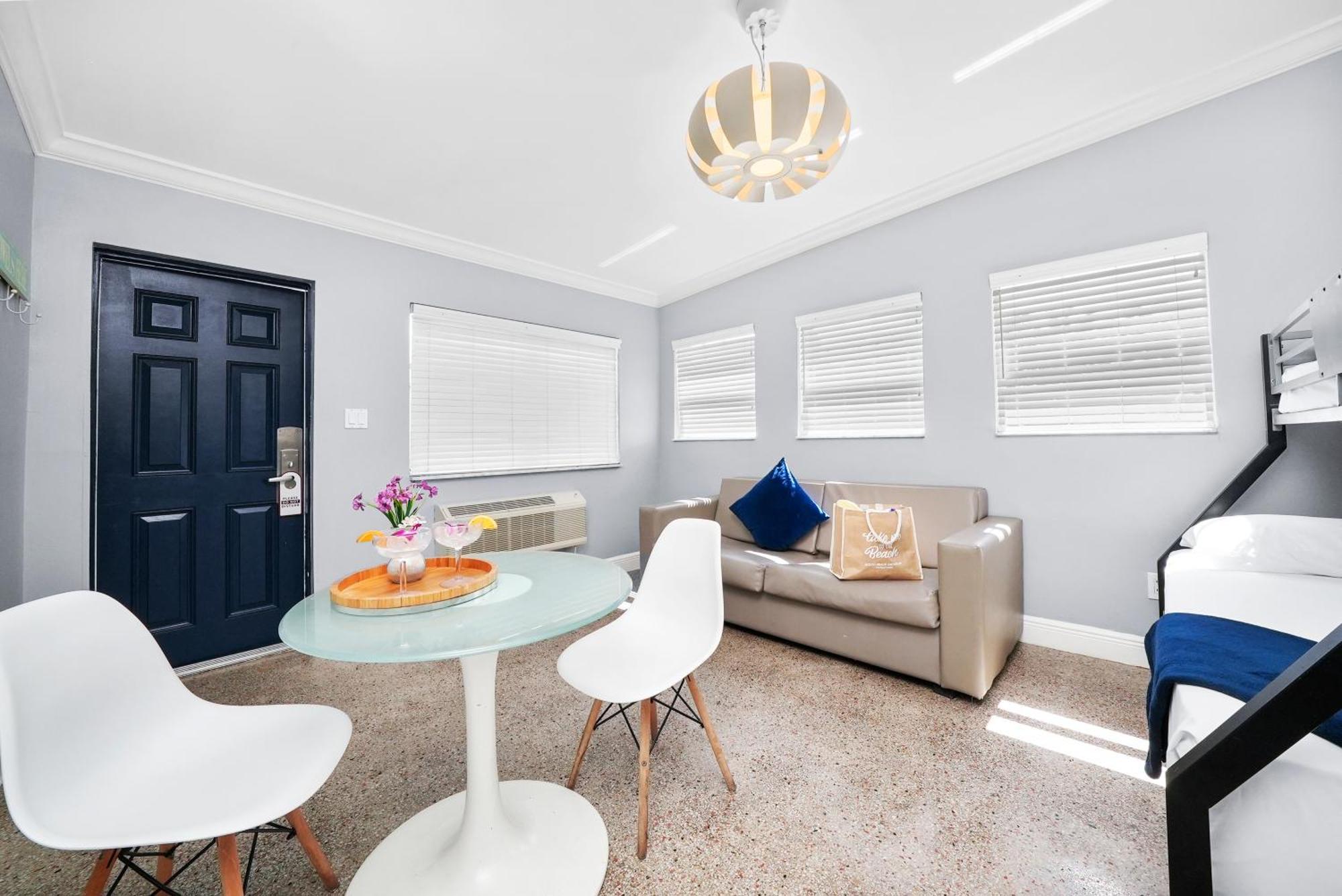 One Bedroom Queen Suite