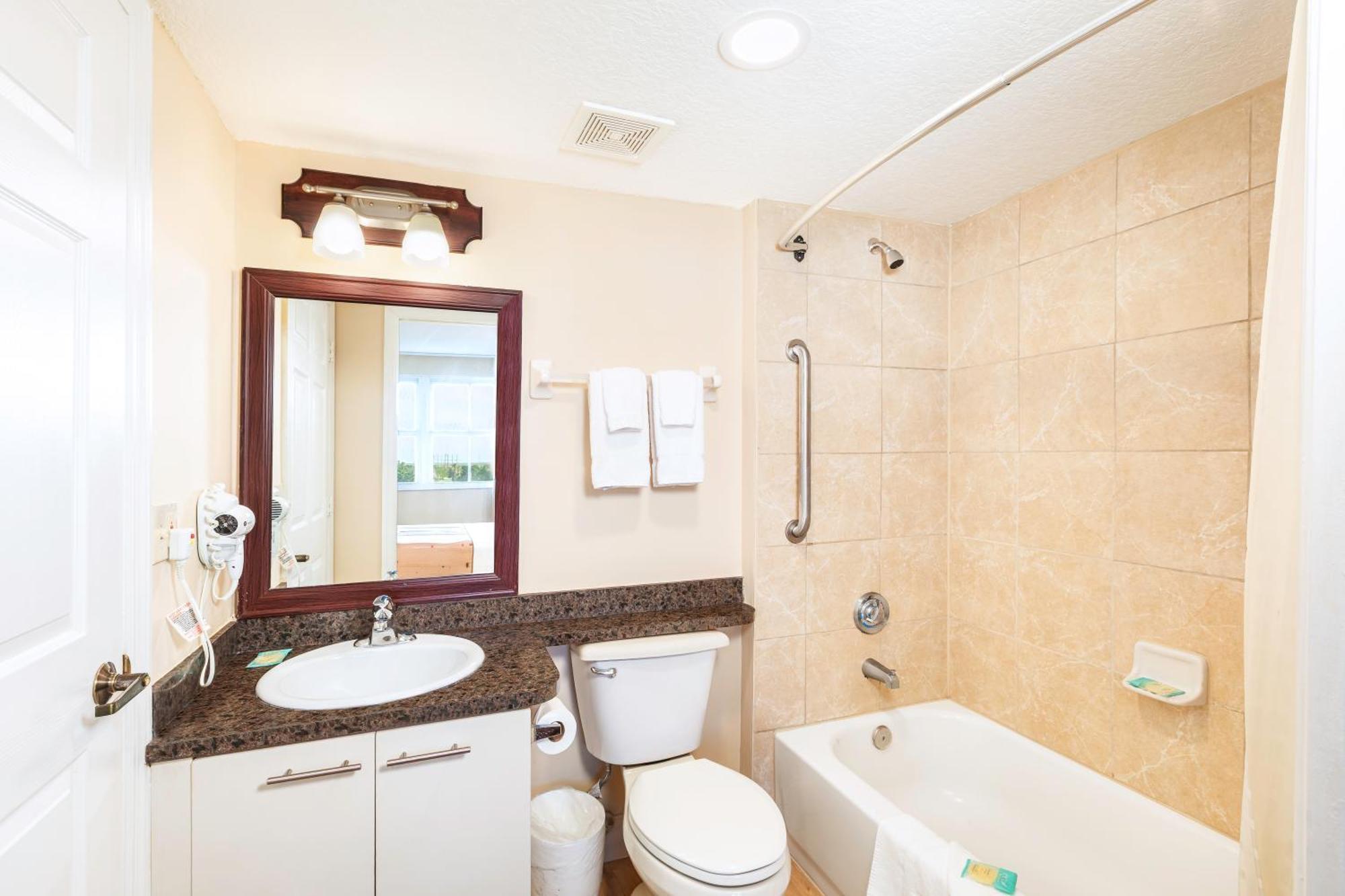 Superior One-Bedroom Queen Suite