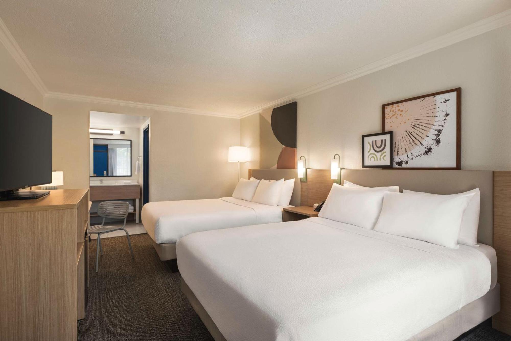 Queen Room Two Queen Beds