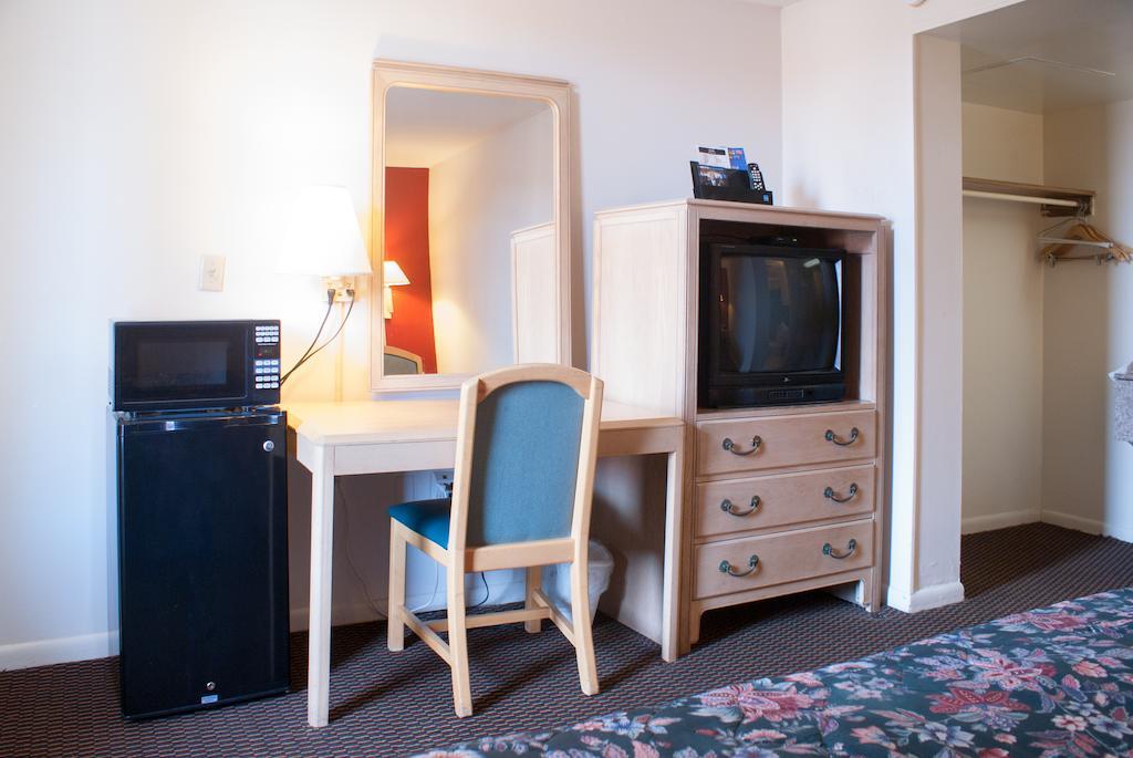 Standard King Room Non-Smoking