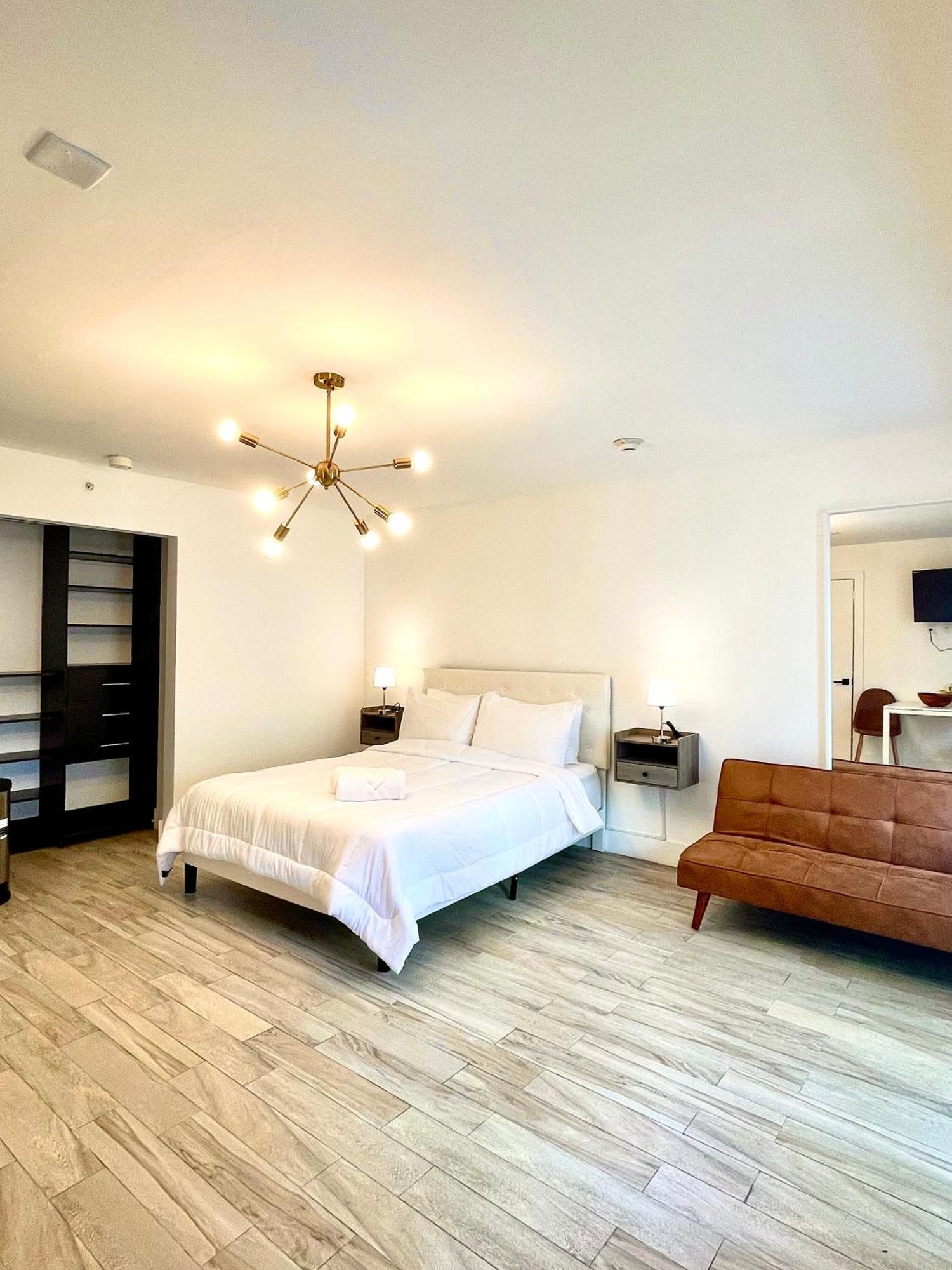 Standard Suite