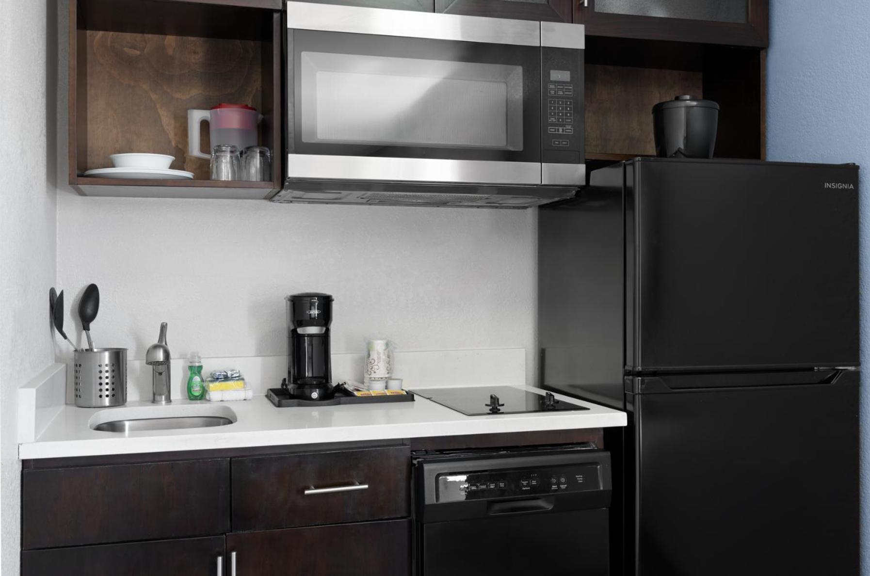 One Queen Bed Kitchenette Suite Non Smoking