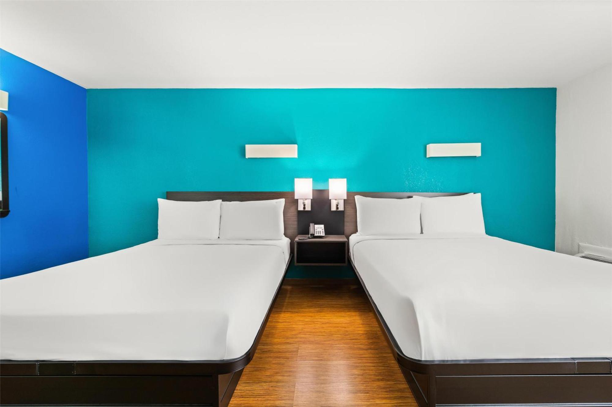 Queen Room Two Queen Beds Non-Smoking