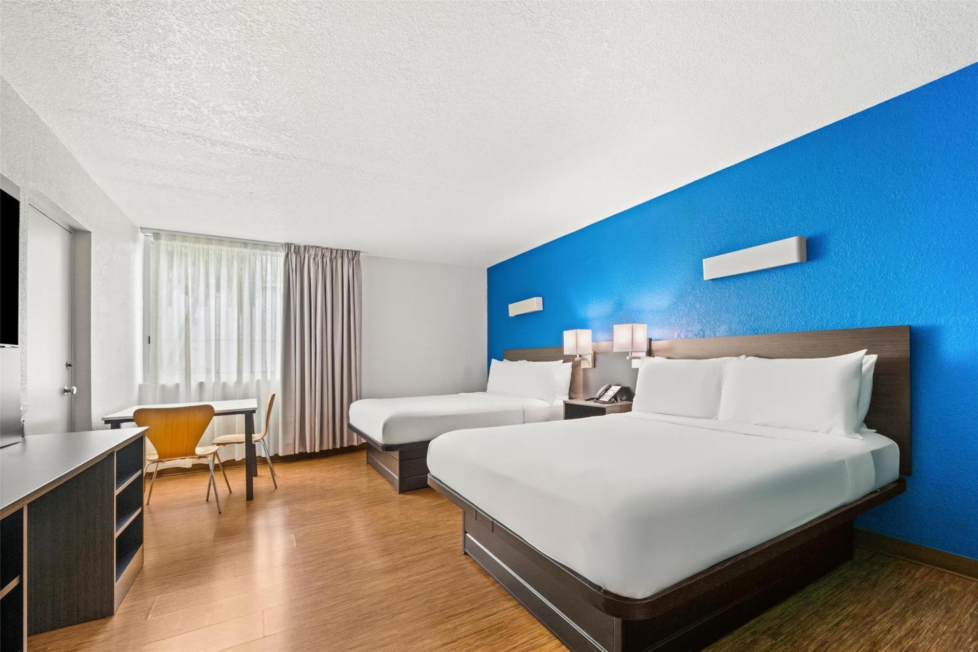 Queen Room Two Queen Beds Non-Smoking