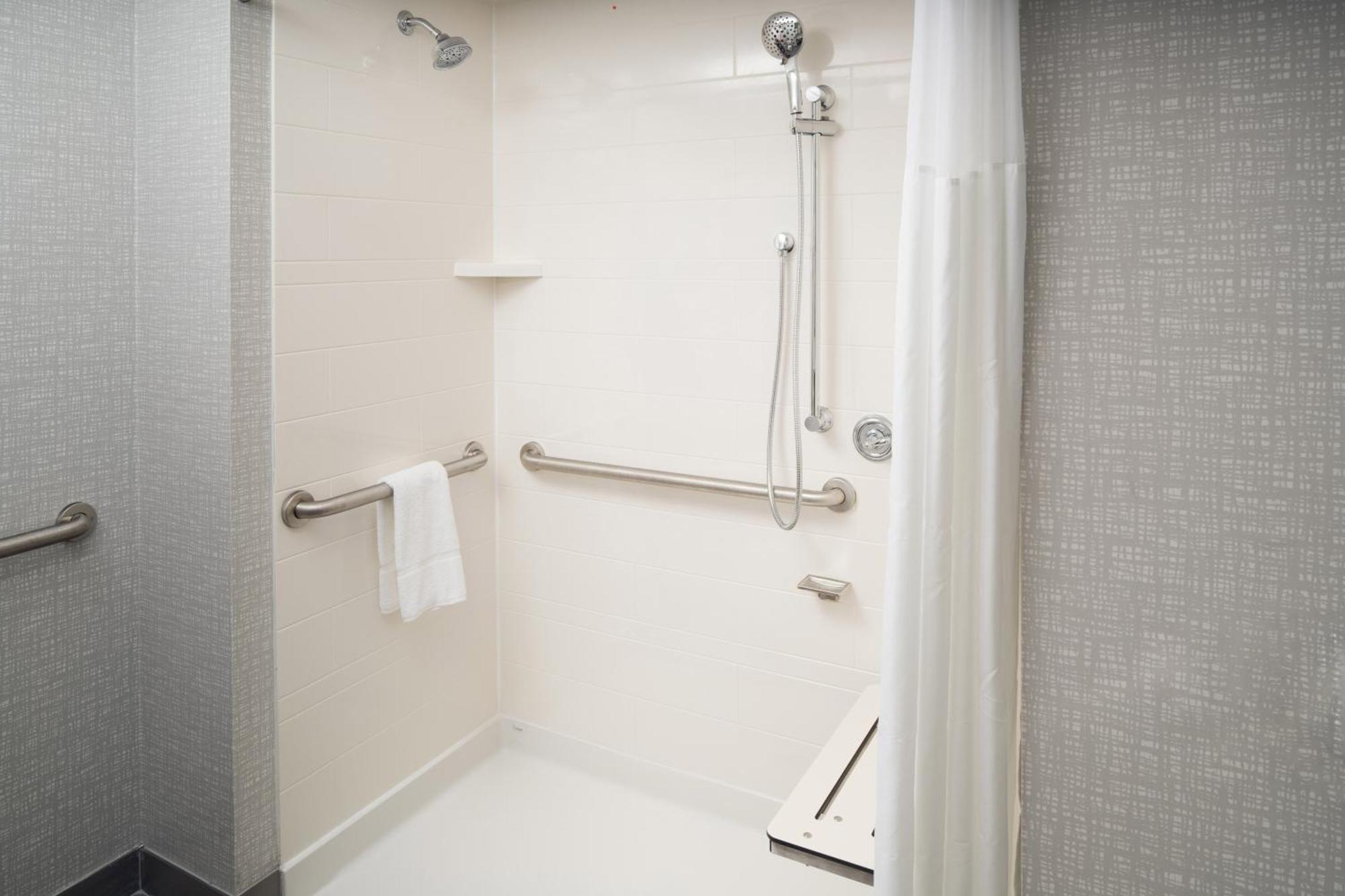 King Room Roll Shower Mobility Accessible or Non-Smoking