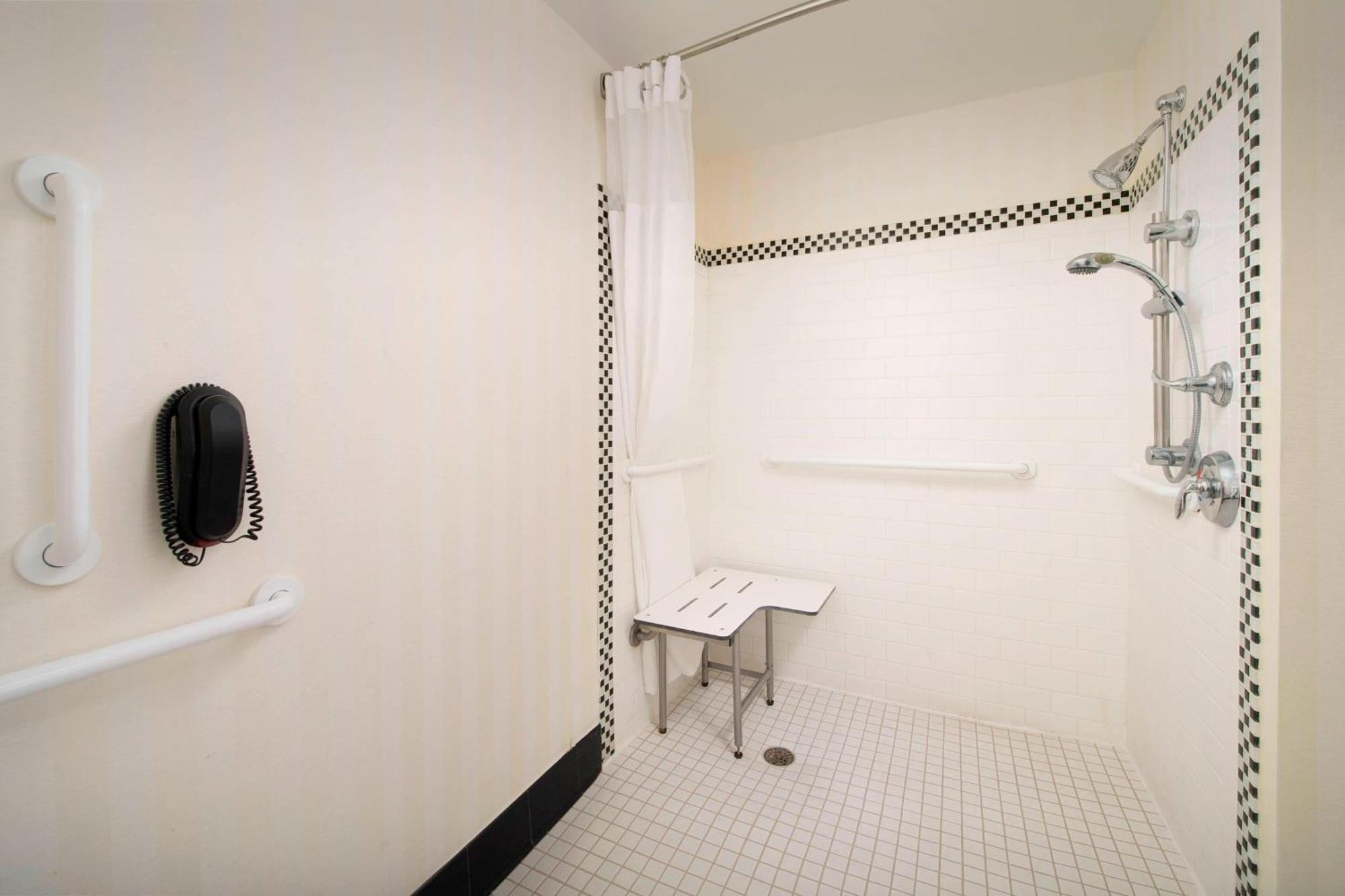 Queen Room Two Queen Beds Roll Shower Mobility Access or Hearing Accessible