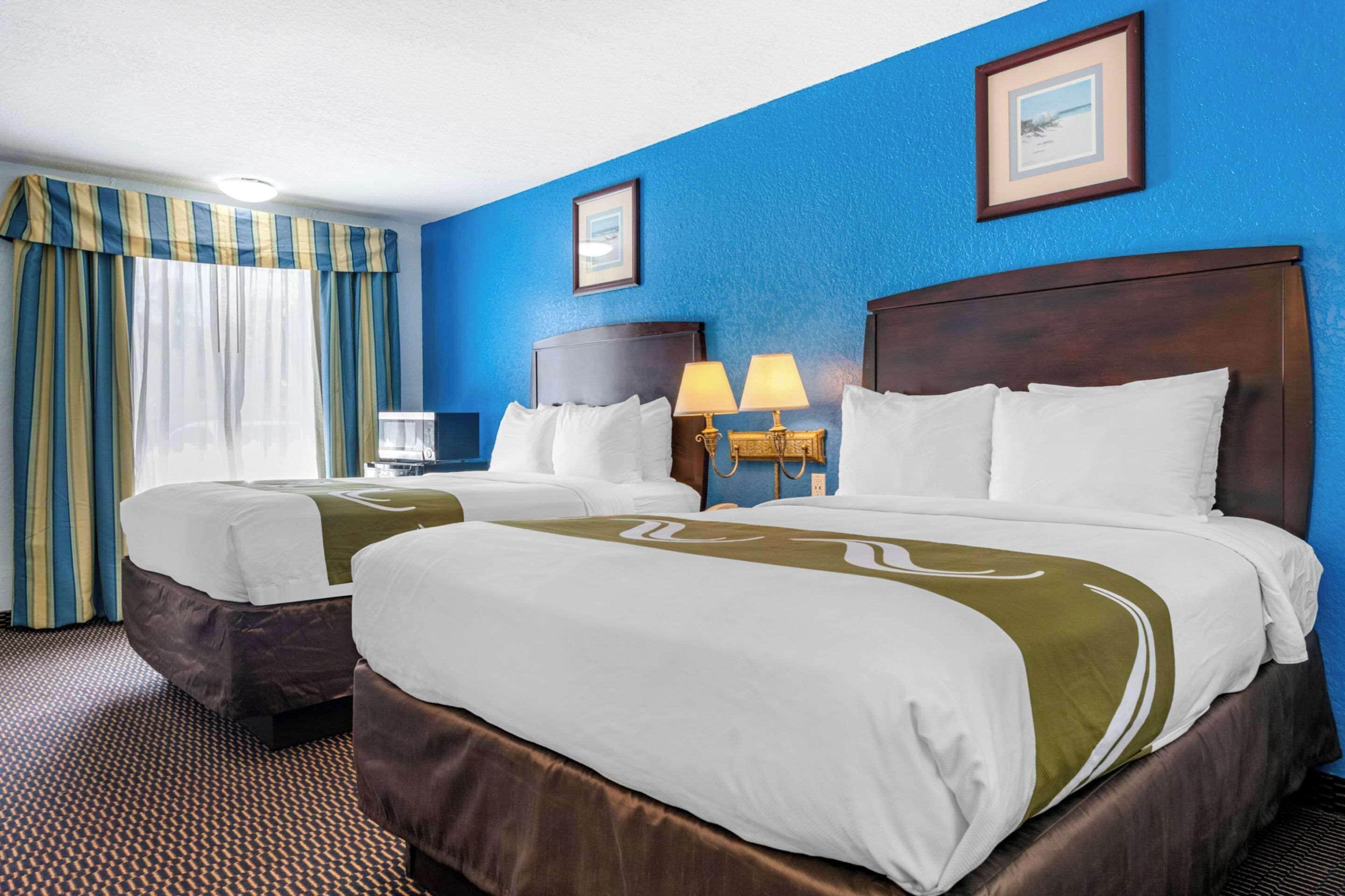 Queen Room 2 Queen Beds