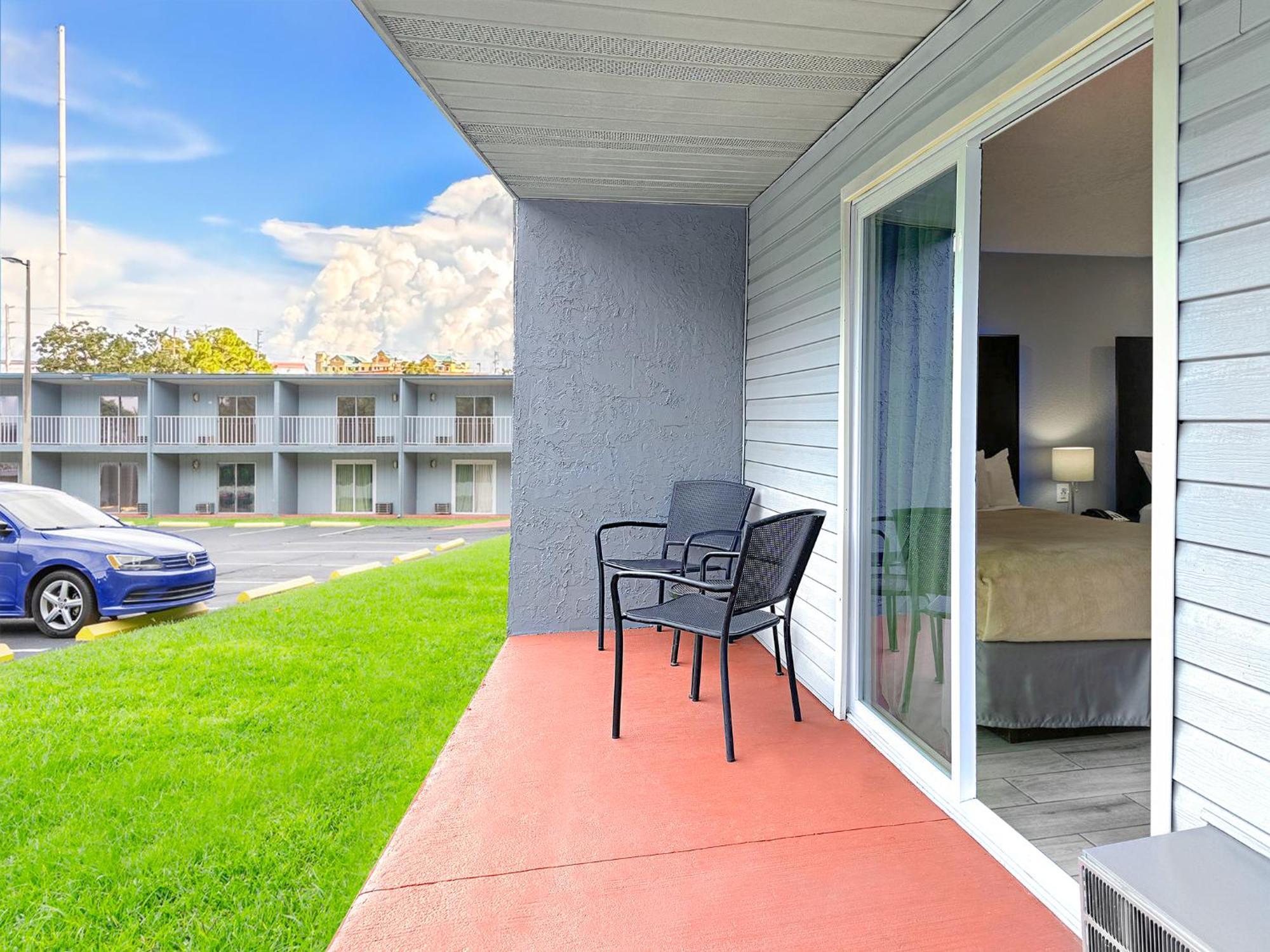 Deluxe Suite