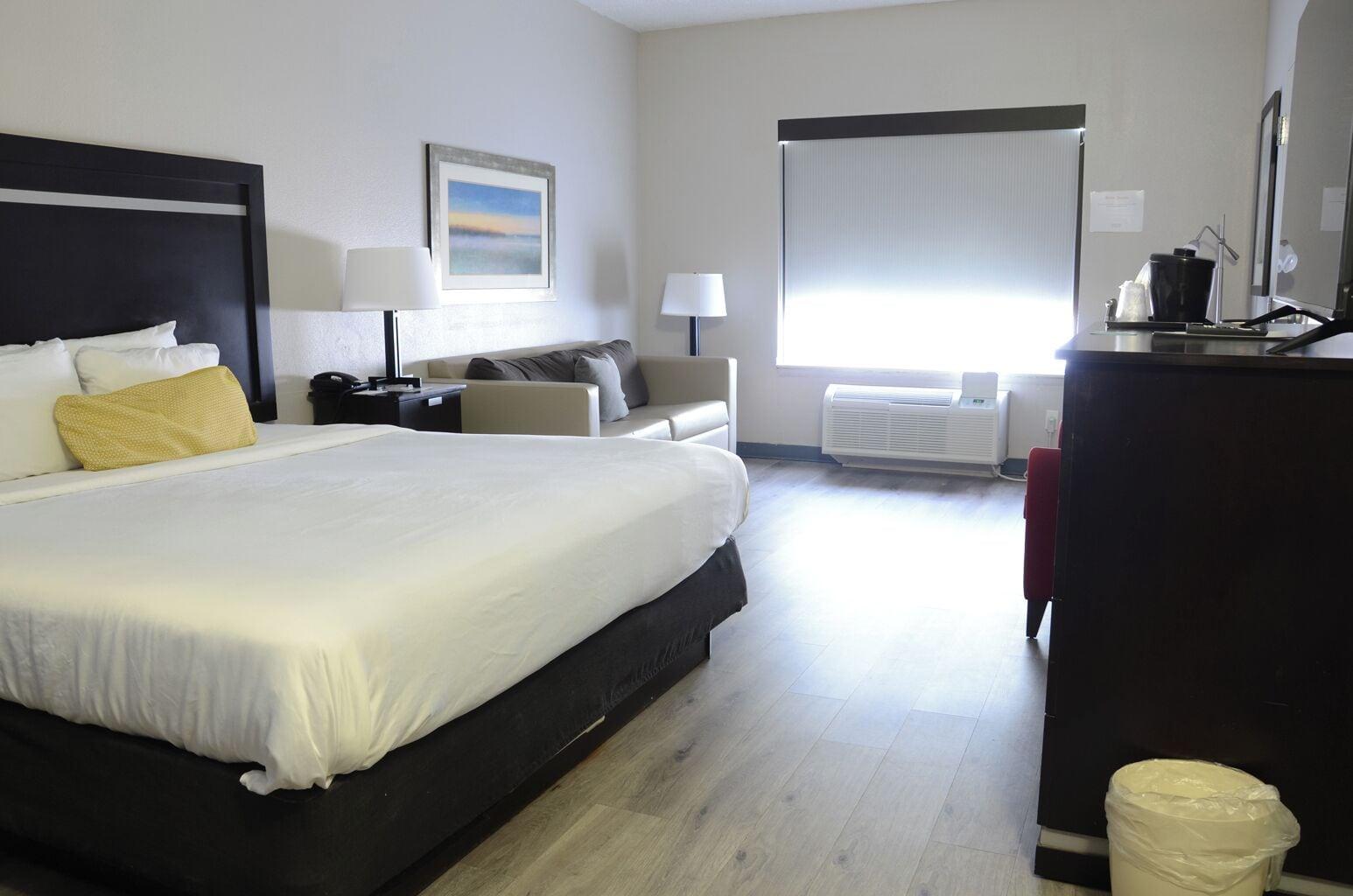 Queen Room Two Queen Beds Non-Smoking