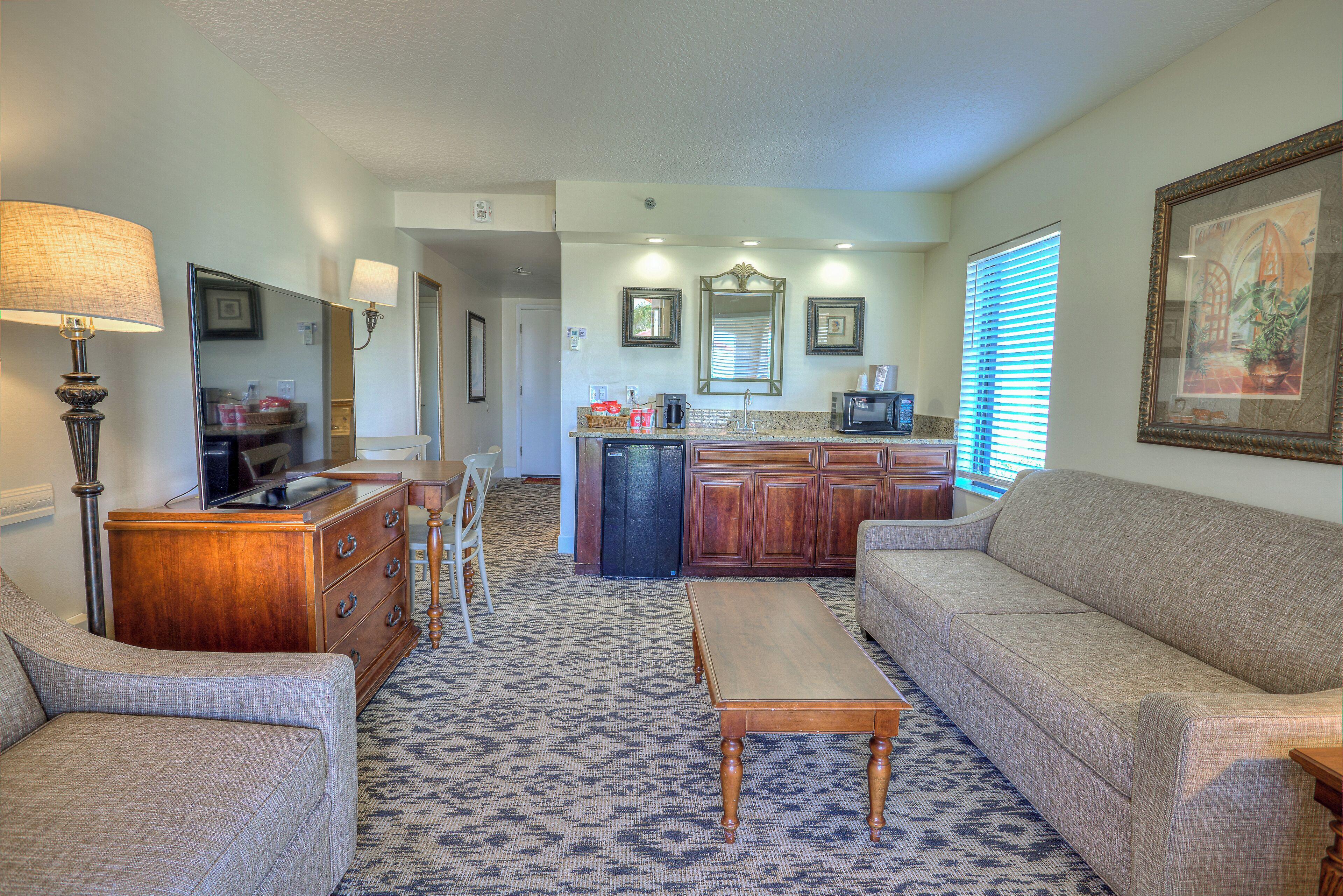 Two Story Townhouse Style King Suite Jacuzzi